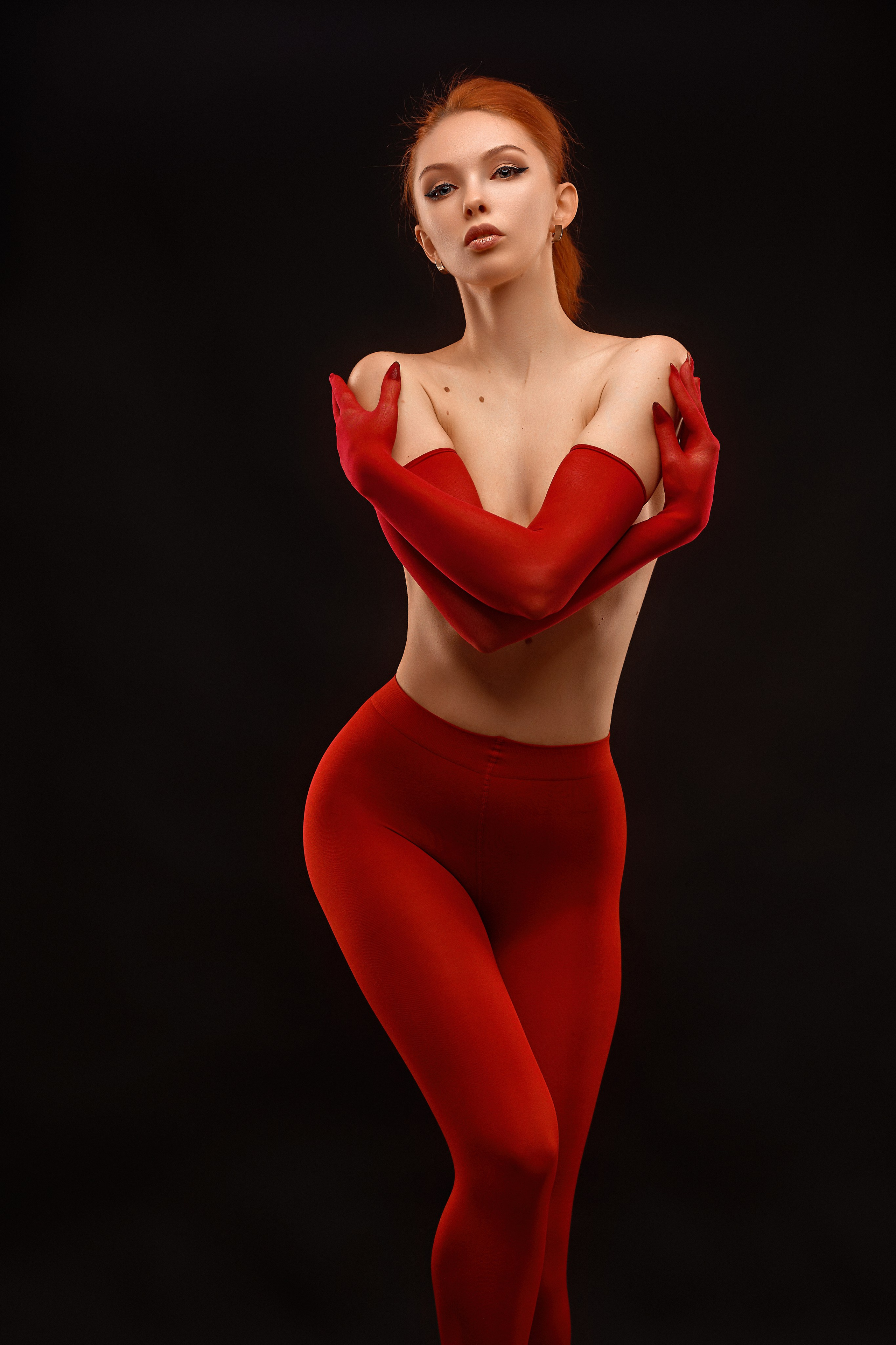 Анна в красном. Фотограф в Тольятти Вячеслав Цуркан
