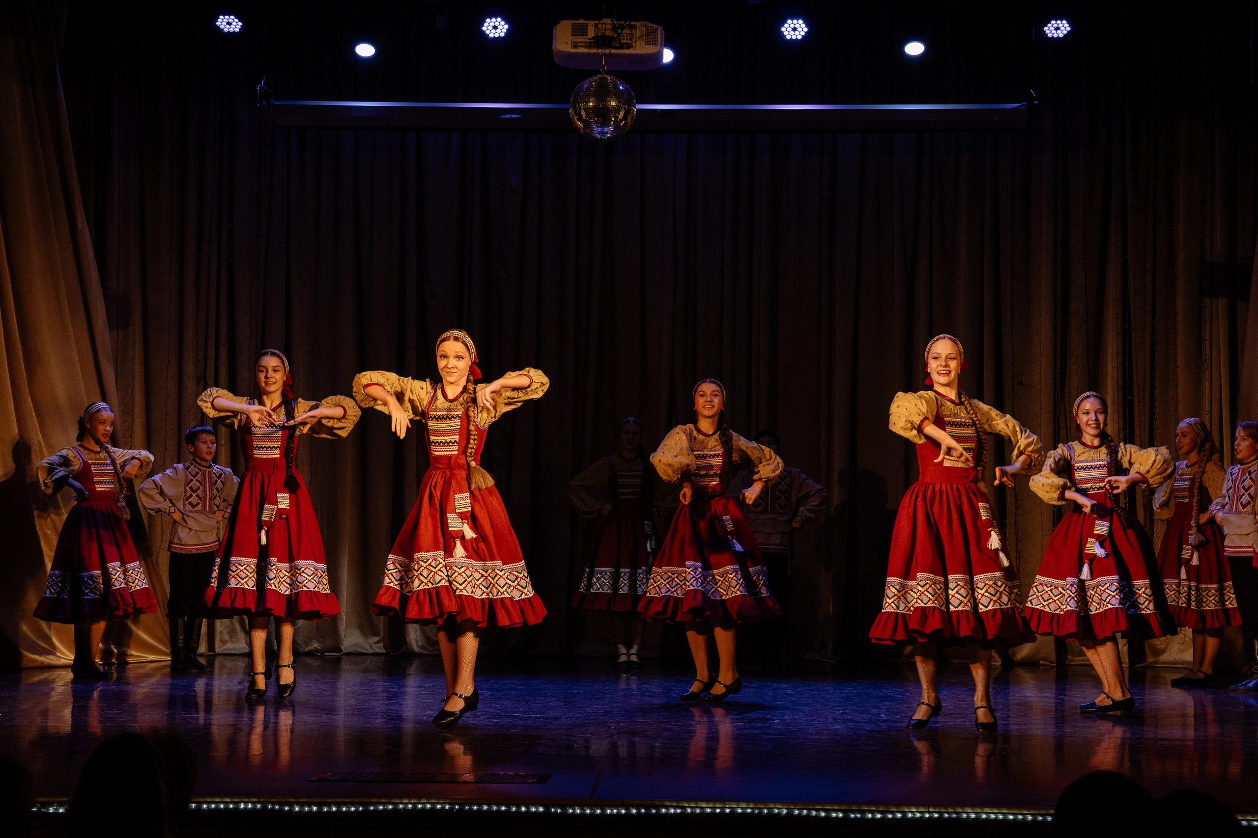 Сибирские узоры ДК Ефремова. Фотограф Юлия Мальцева