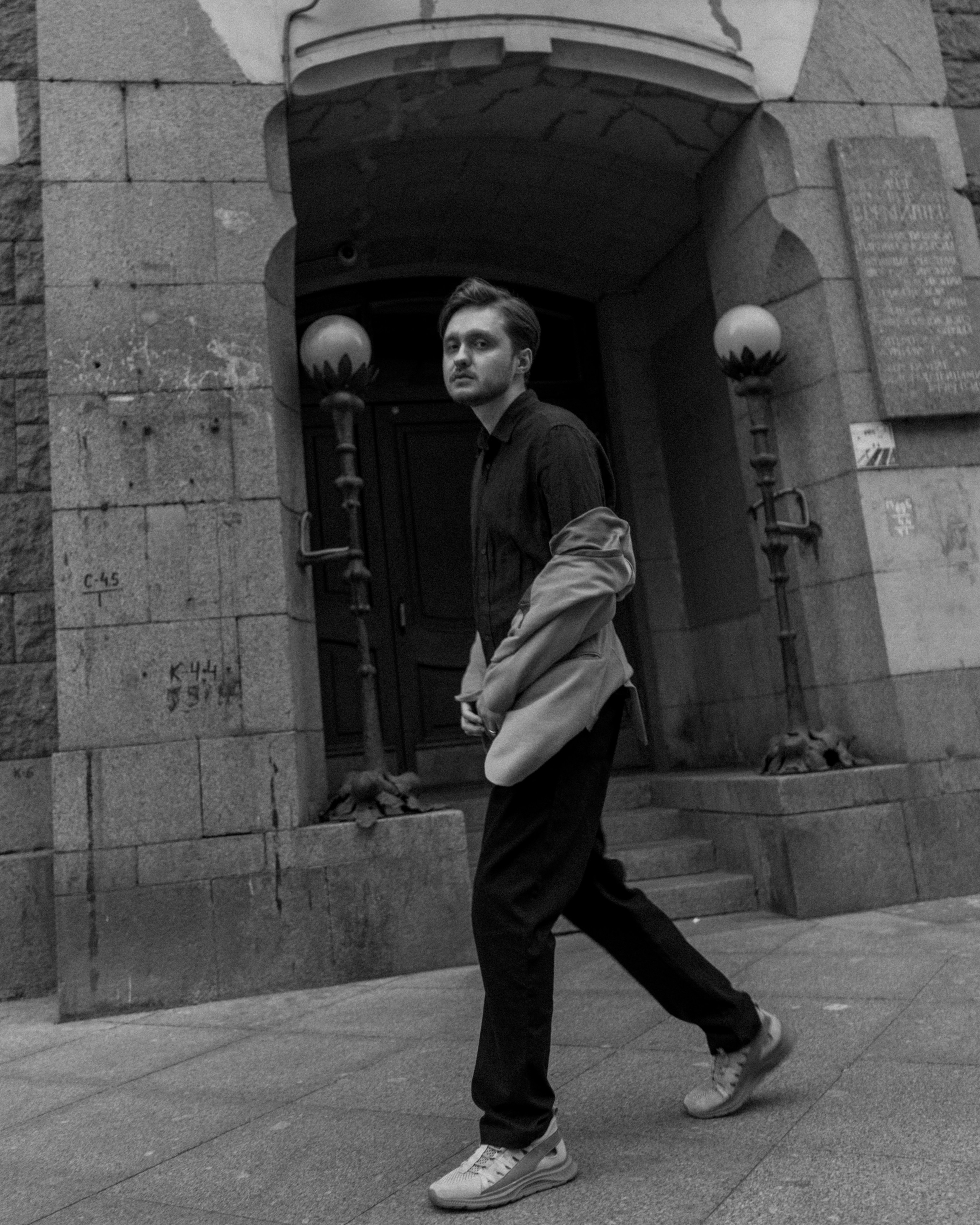 Ночная прогулка с Игорем. Фотограф Елизавета Потешкина