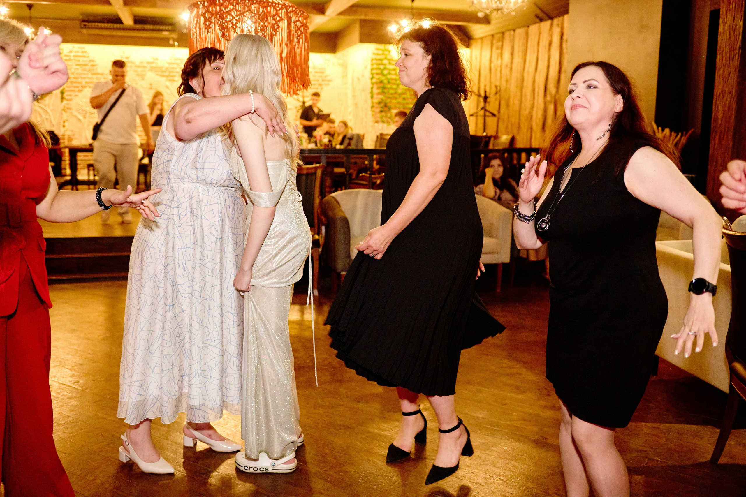 Выпускной 35 Сош. Фотограф Выпускные альбомы Таганрог Сергей Коробченко