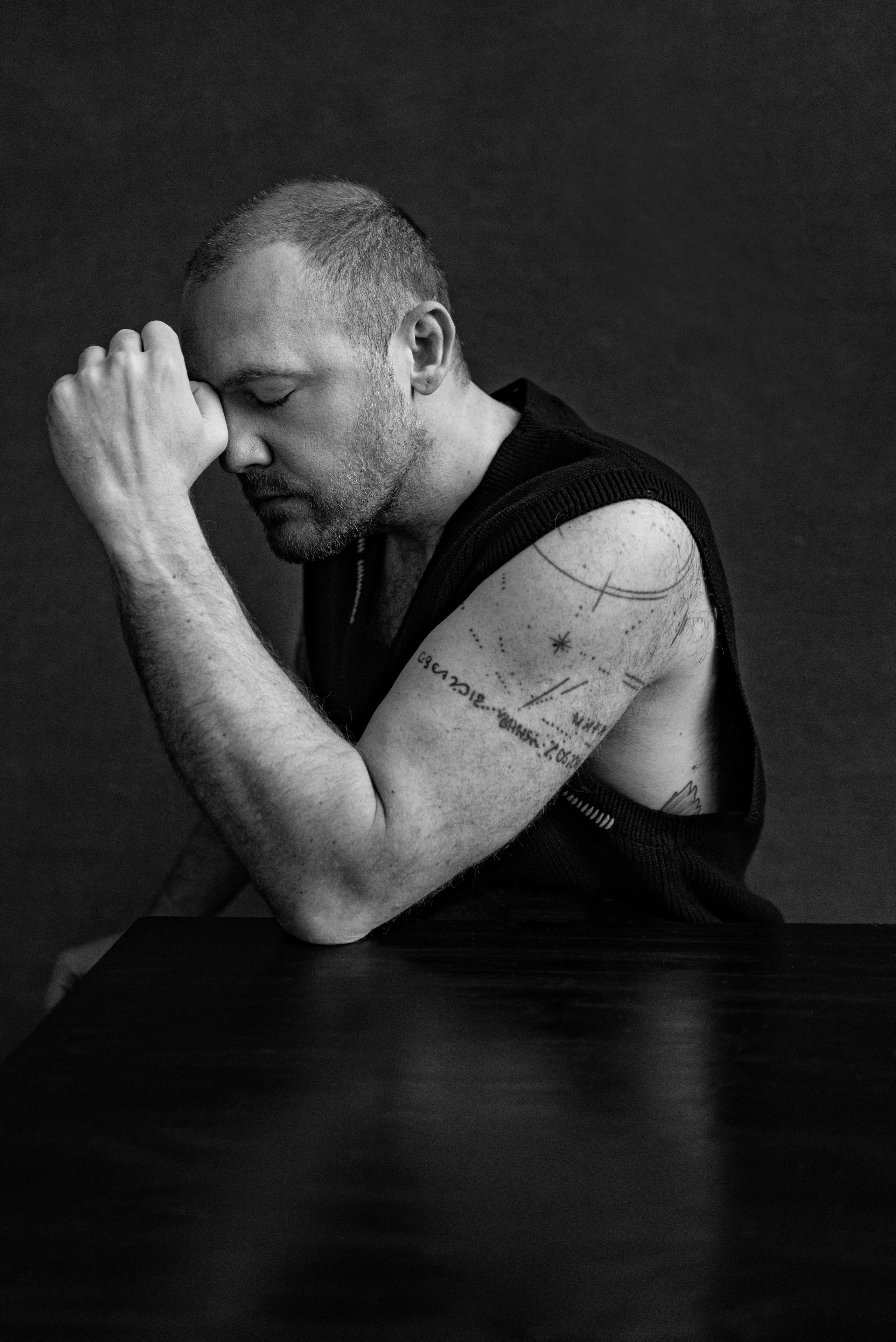 Мужские портреты. Портфолио фотографа Евгении Безрук. Мужской фотограф Евгения Безрук в Москве