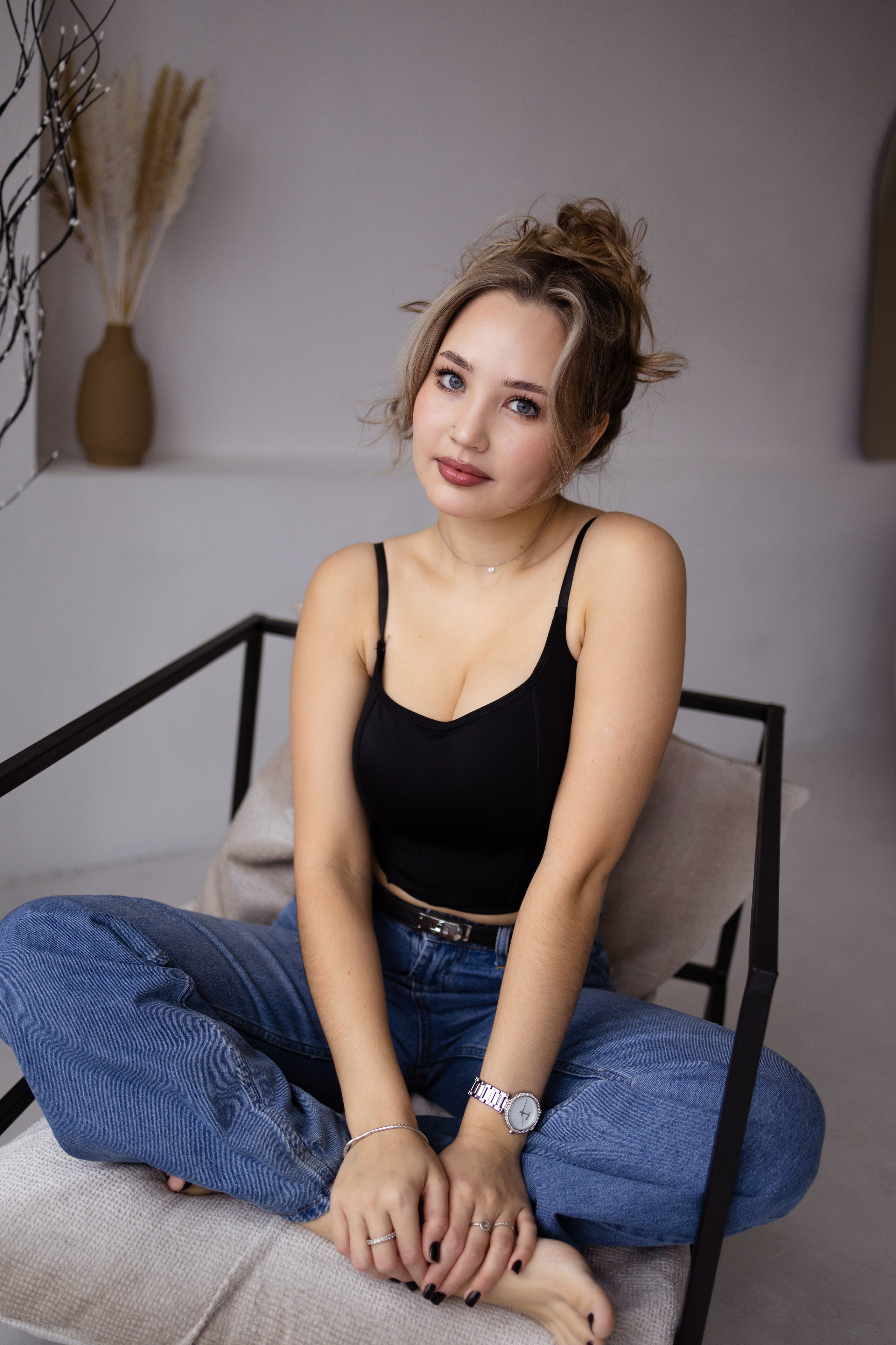 Женский студийный портрет (9.02.2025) г. Обнинск (Калужская обл.). Надежда Стар семейный и церковный фотограф в Жукове и Калужской области