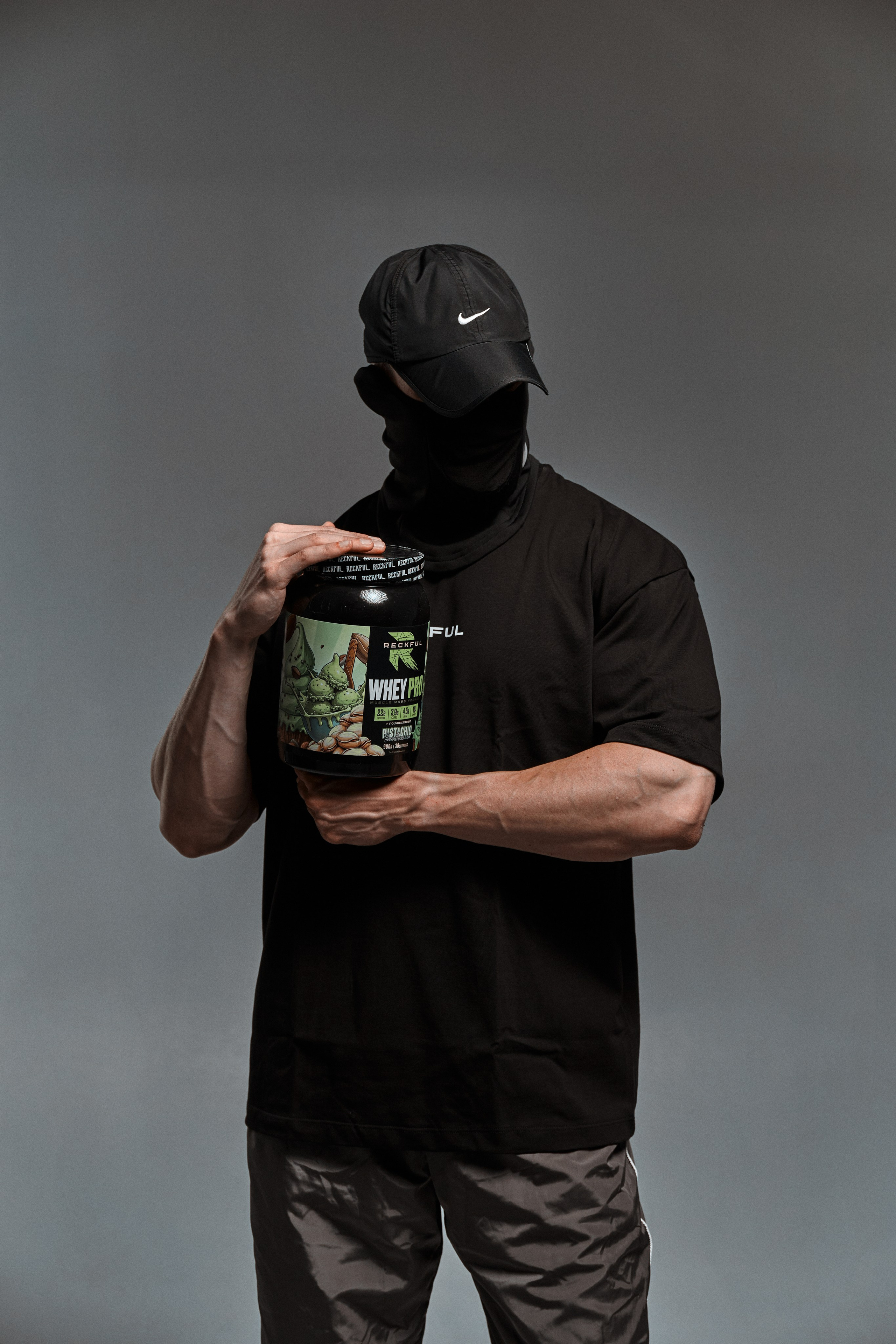 Reckful. Олег Левенков портретный и фешн фотограф