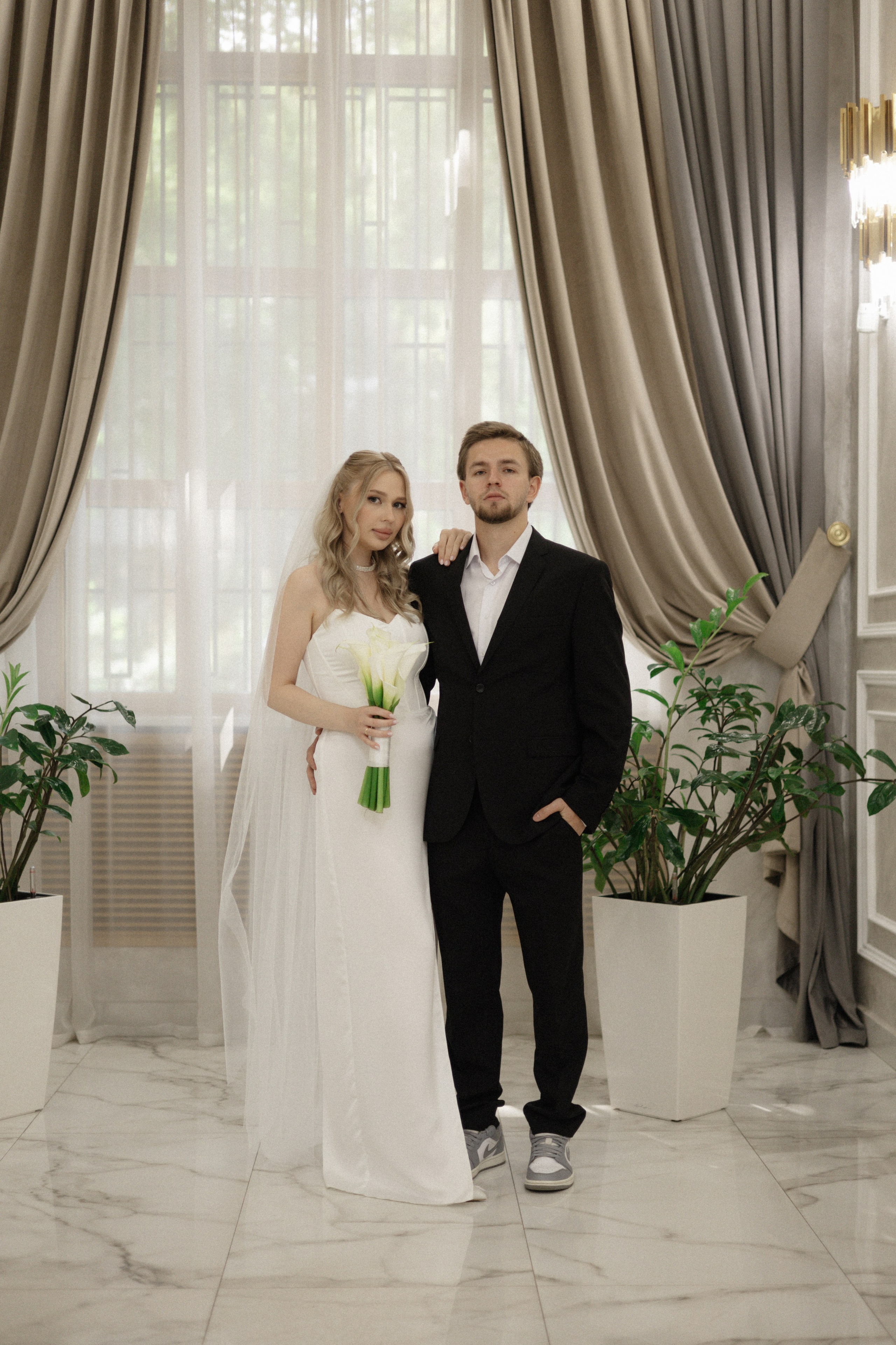 Арина и Дима. Сборы, роспись и прогулка. Свадебный и портретный фотограф в Москве Анастасия Масюк