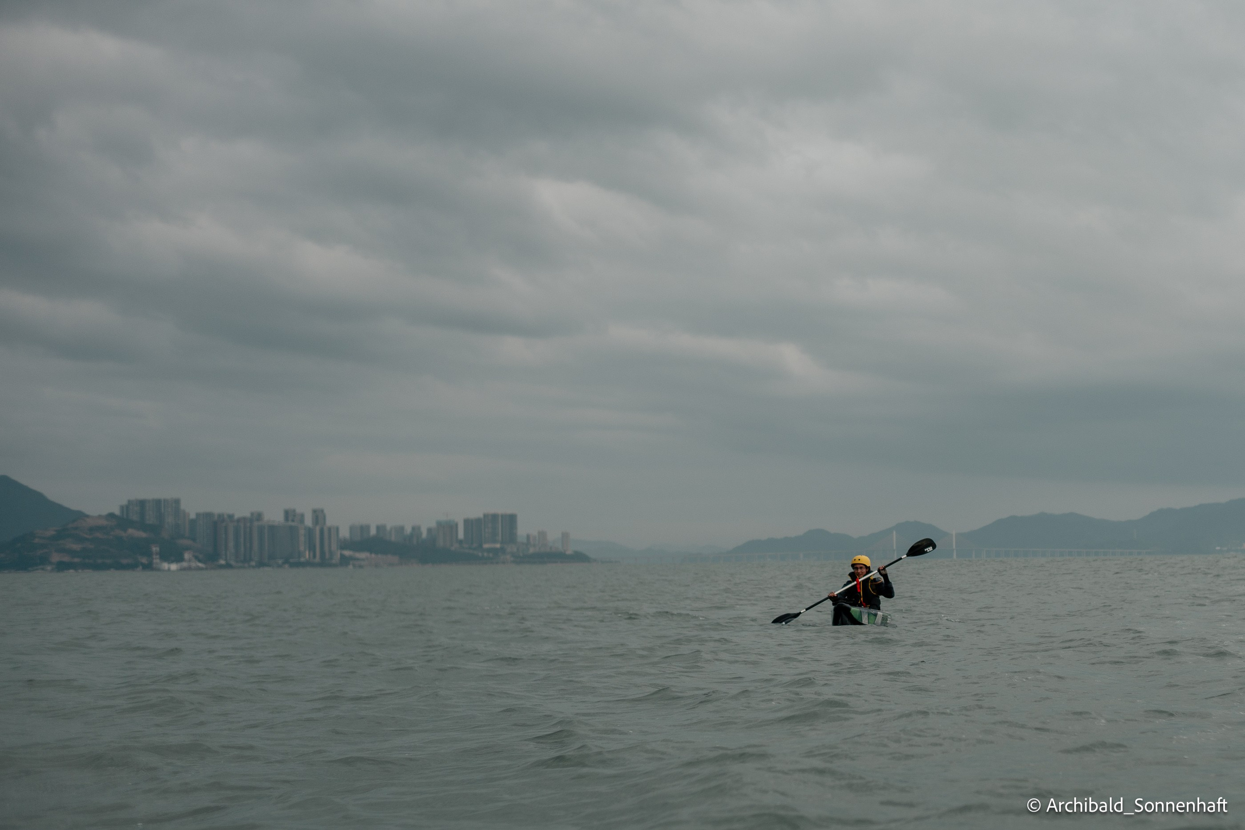 Kayaking in Huizhou, China. Photographer in Guangzhou, China. Archibald Sonnenhaft