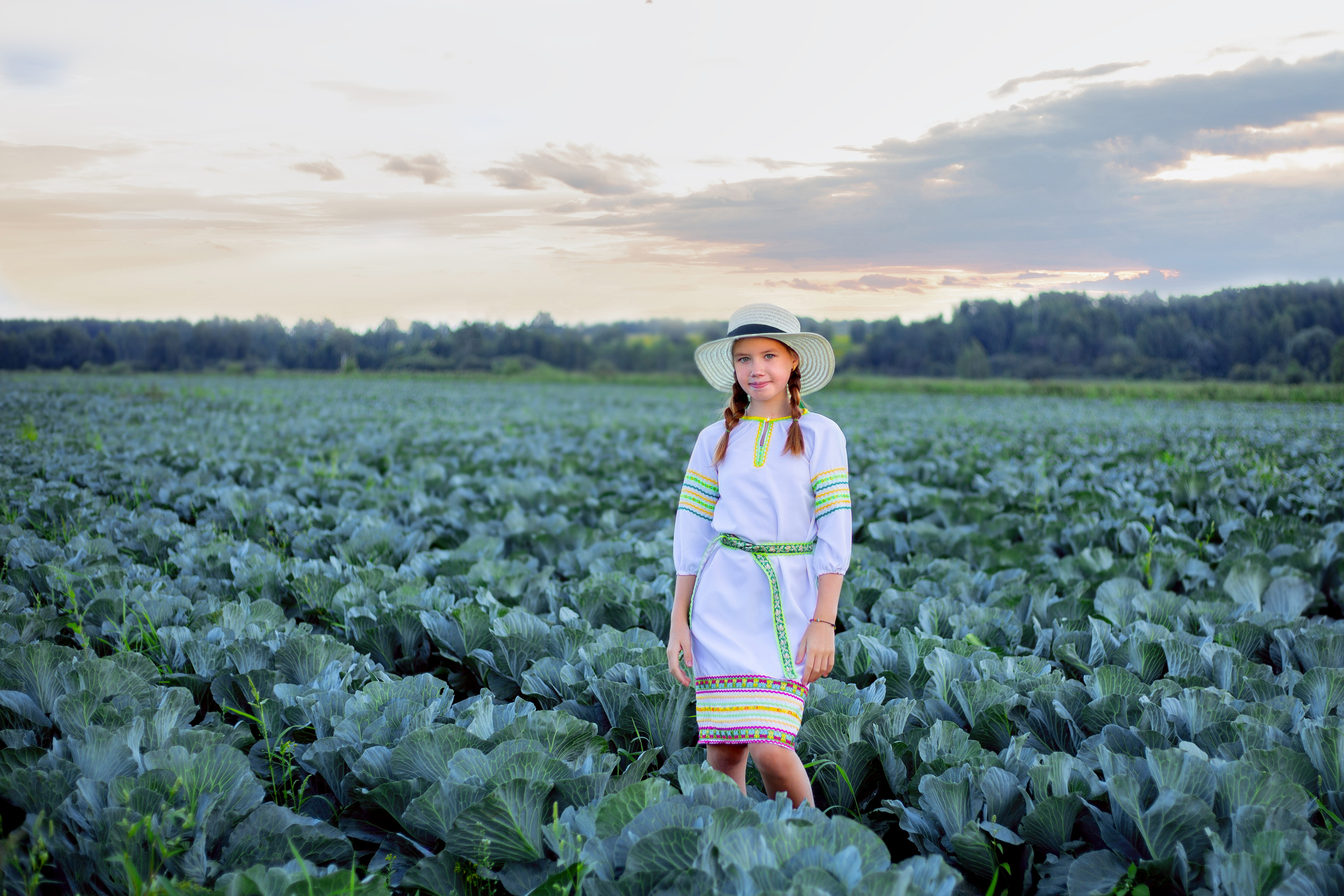 Дети в капустном поле. Фотограф Дмитров. Москва