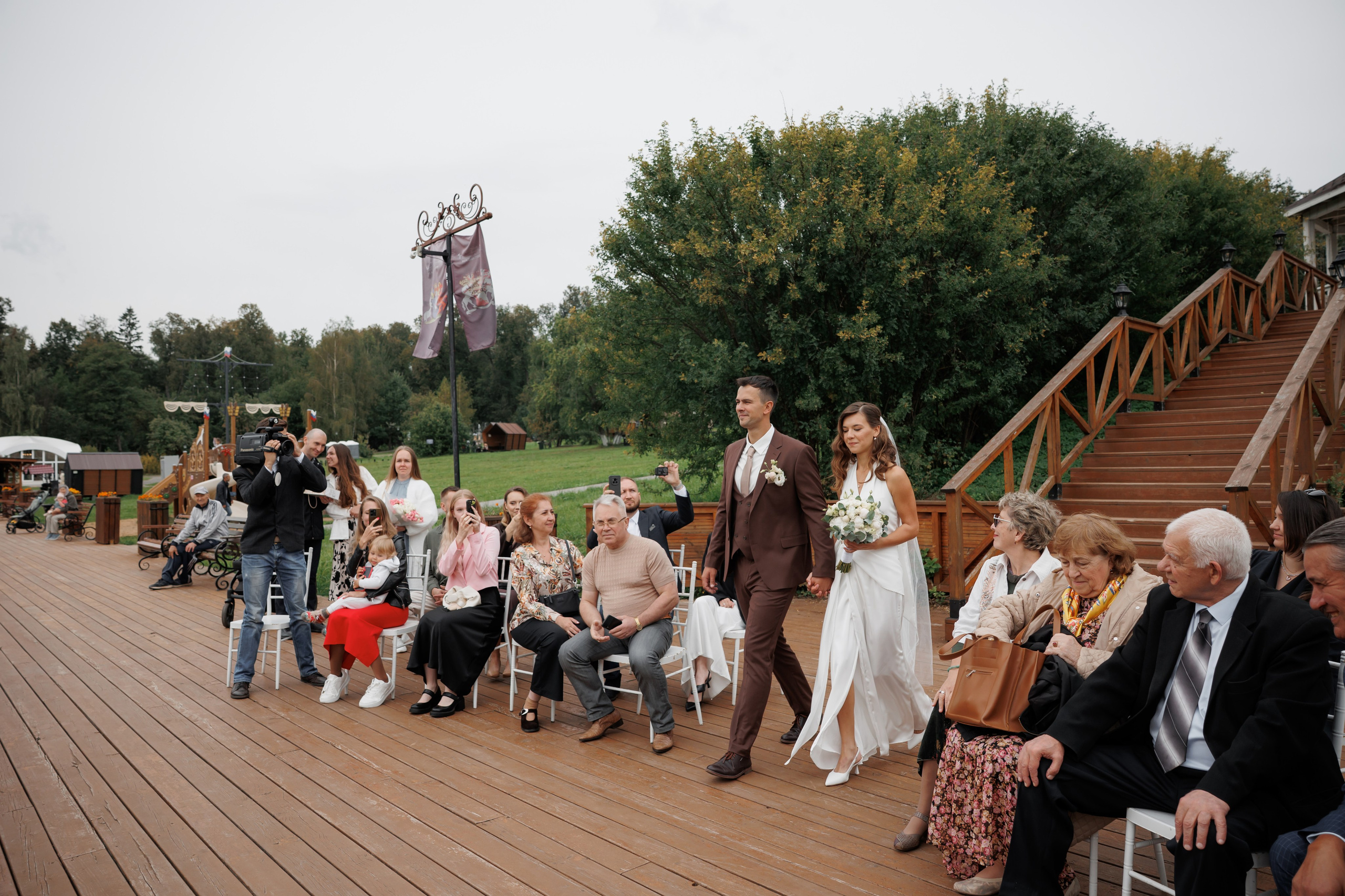 Гребнево: выездная церемония, прогулка и небольшой банкет. Свадебный и репортажный фотограф (Москва, Королев и другие)