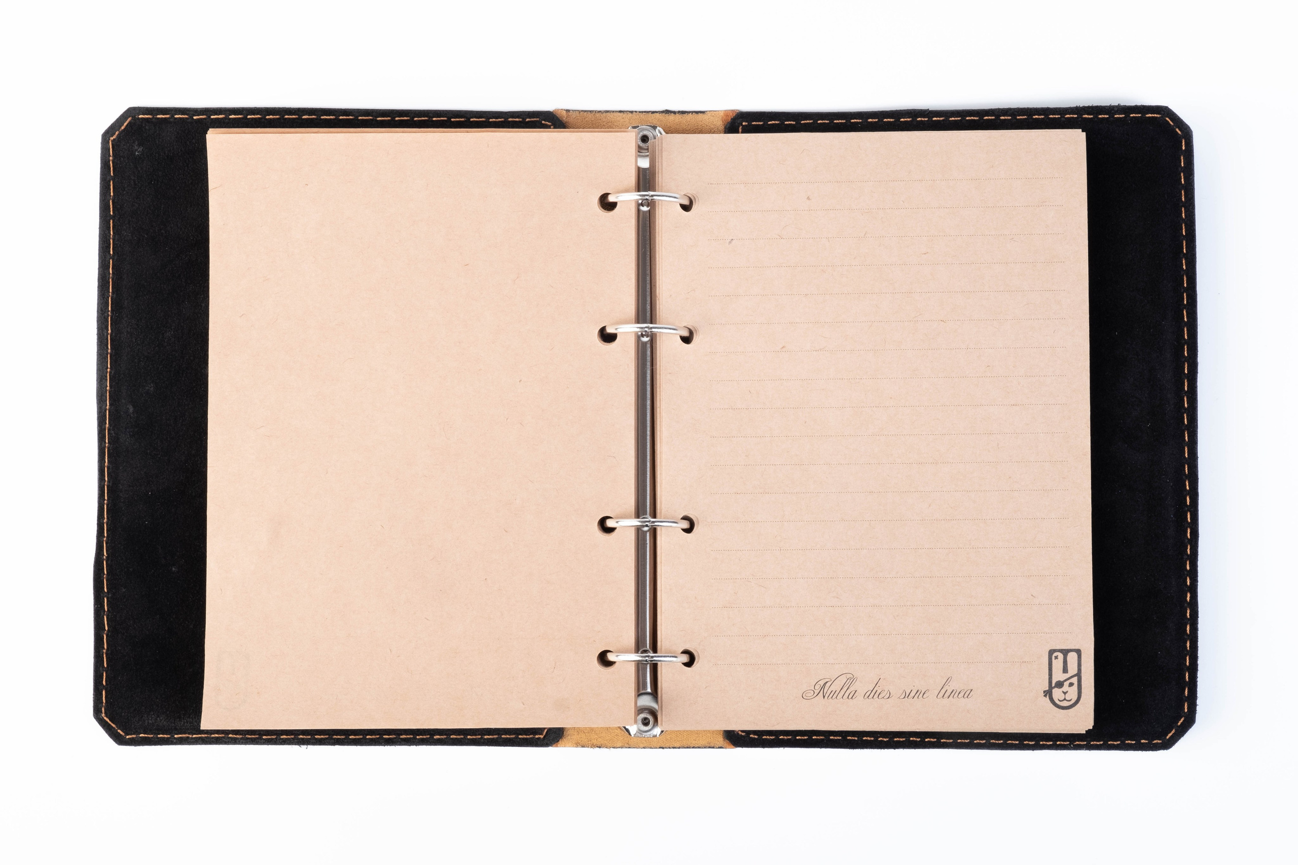 Кожаный блокнот. Иванова Екатерина. Фотограф Омск