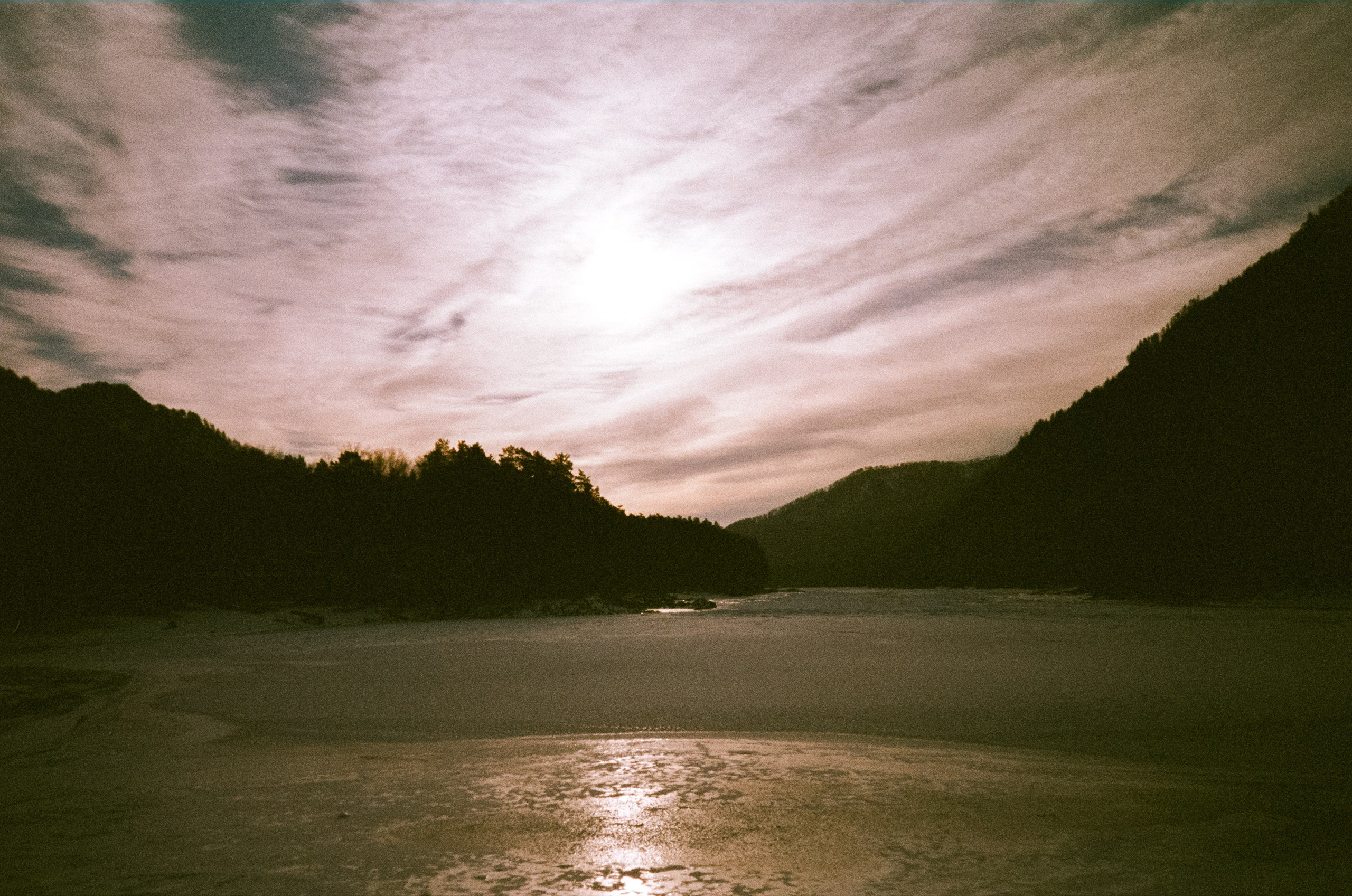 Поле у вертолетной площадки в день зимнего солнцестояния / 22 декабря