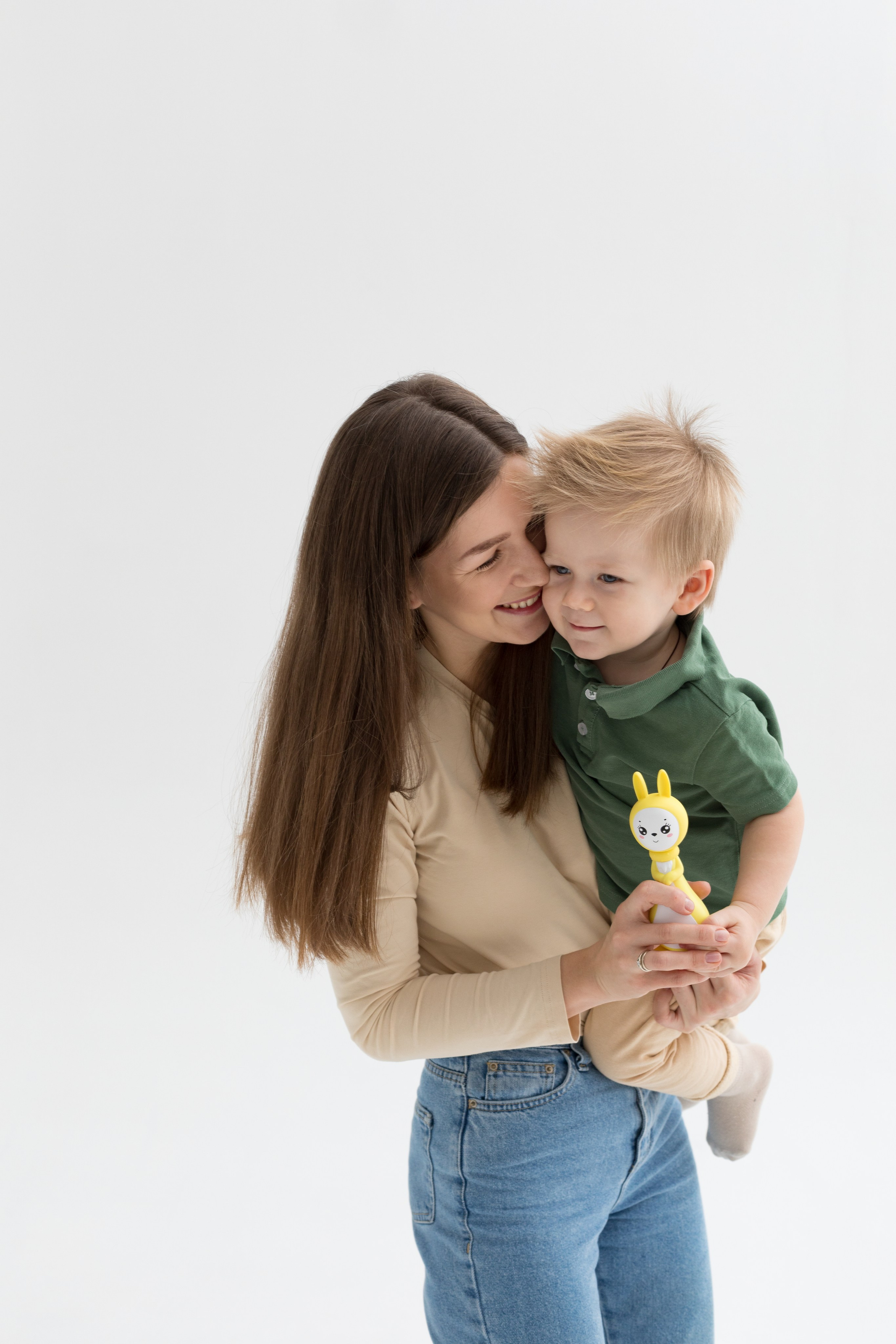 Съемка для детского бренда berttoys. Детский и контент фотограф Надя Волкова Санкт-Петербург