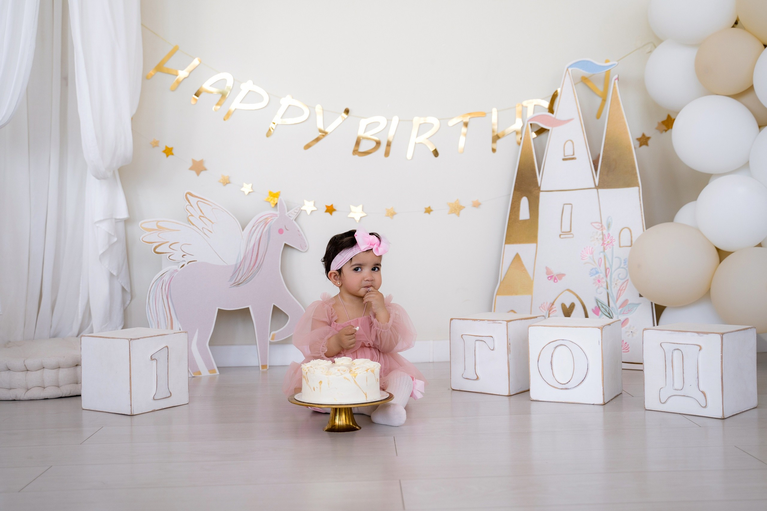 Фотосессия Cake Smash. Фотостудия Малина в городе Улан-Удэ. Фотограф Ирина Жарникова