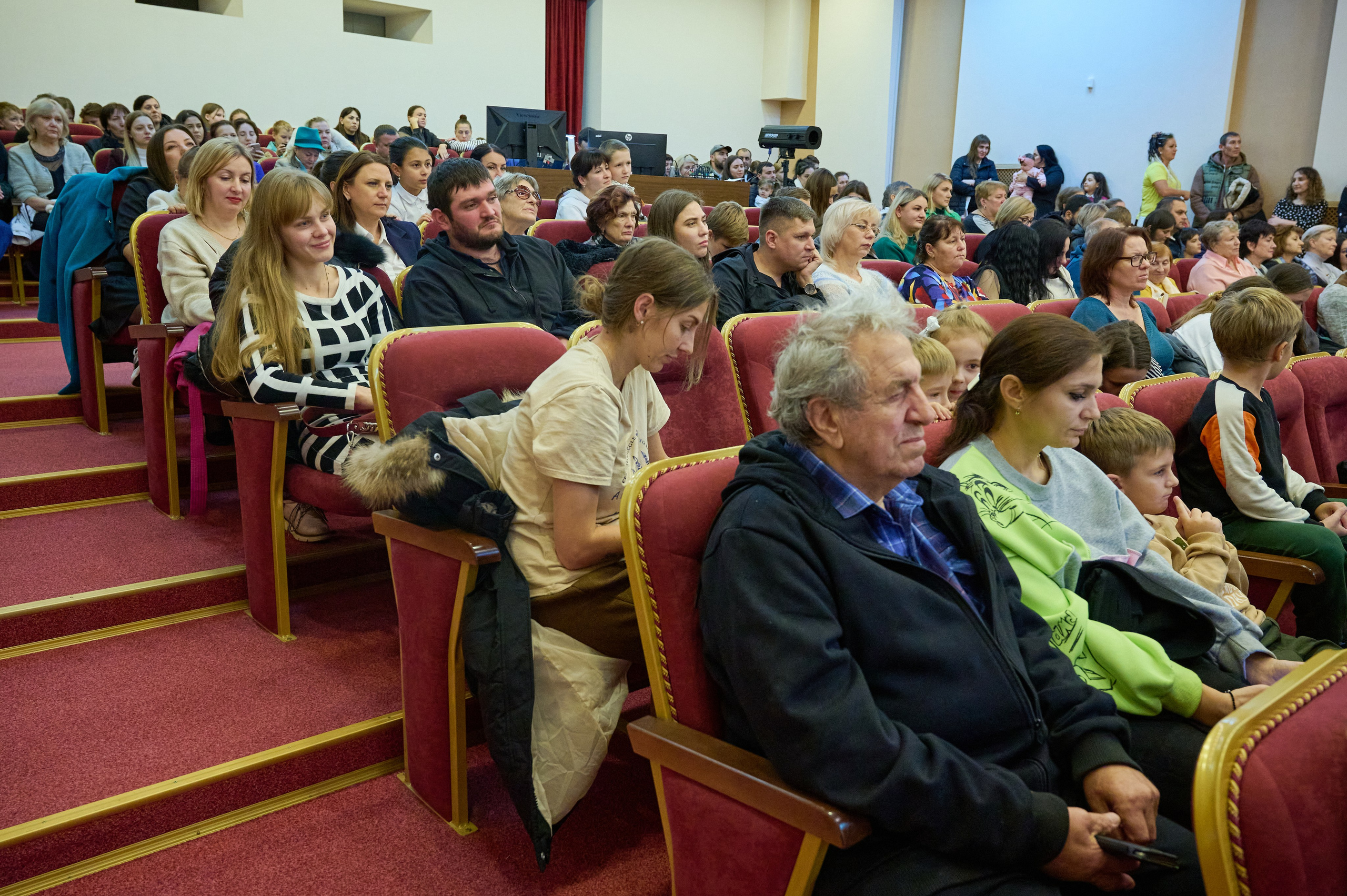 День матери. Кабардинка. Жизнь курорта Кабардинка в фотографиях