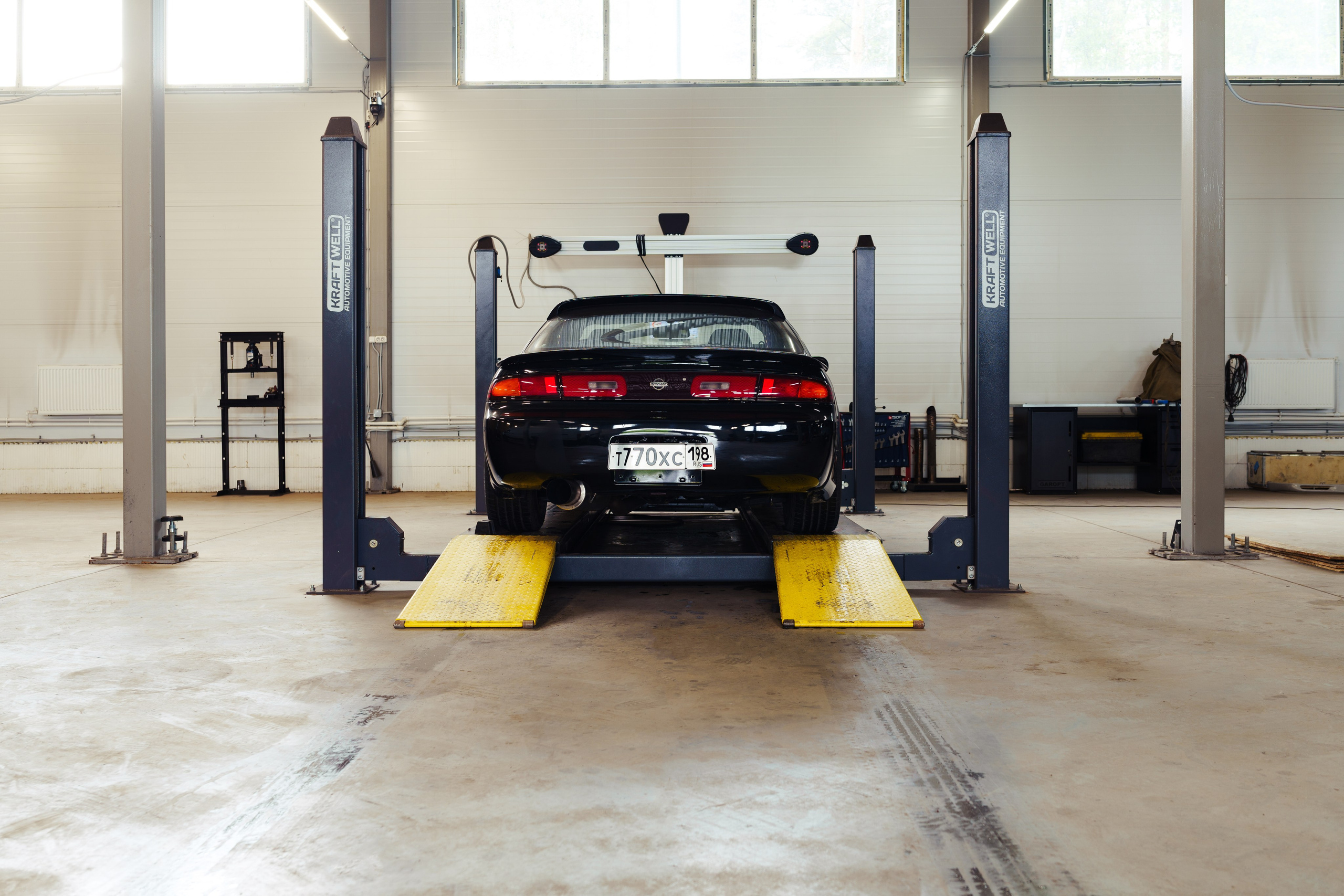 Сьемка для автосервиса РЕМСПОТ. Фотограф в СПБ Алмаз Камаев