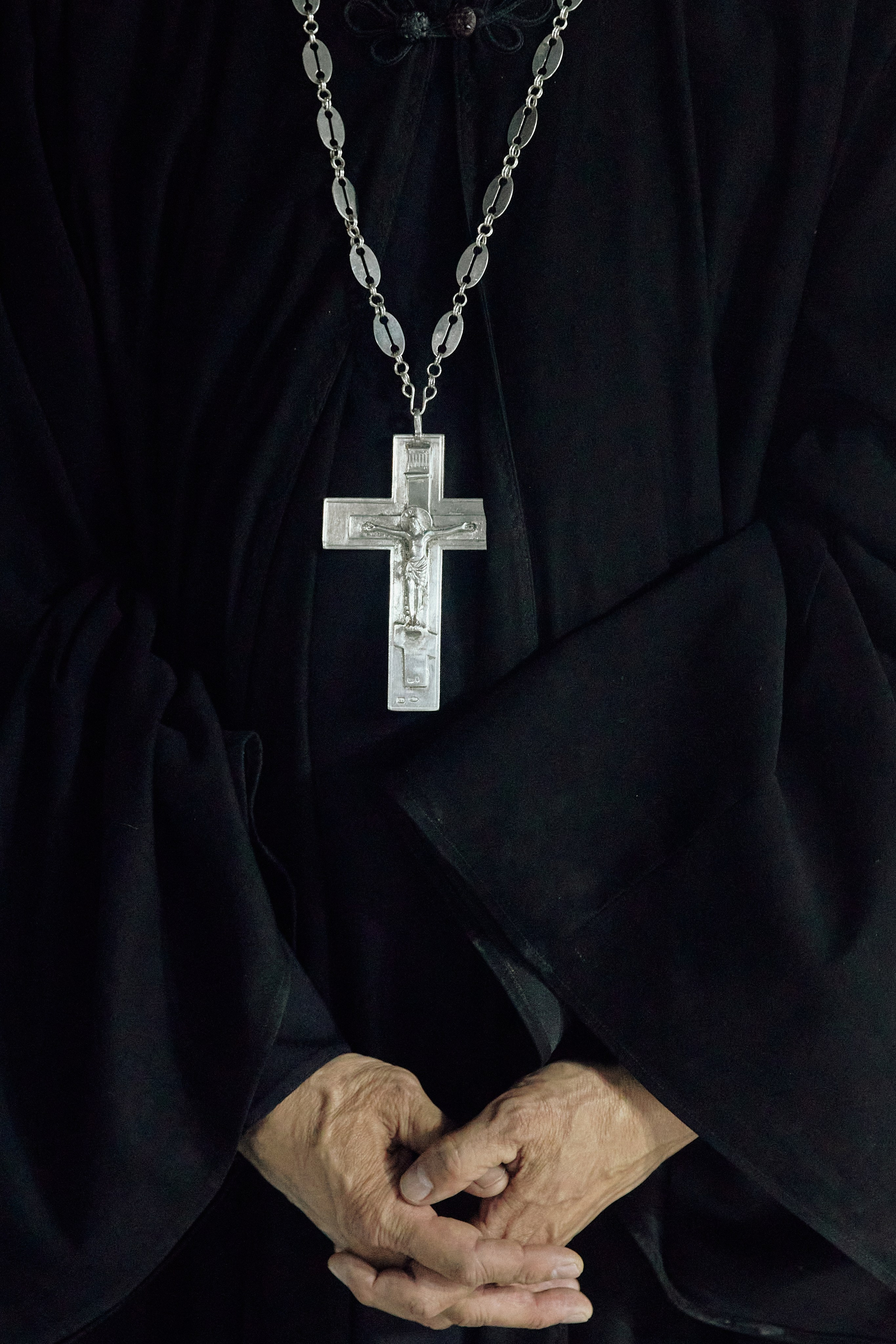 A MIRROR IS ONLY A HEART. Дмитрий Мазуркевич: Профессиональный Репортажный Фотограф