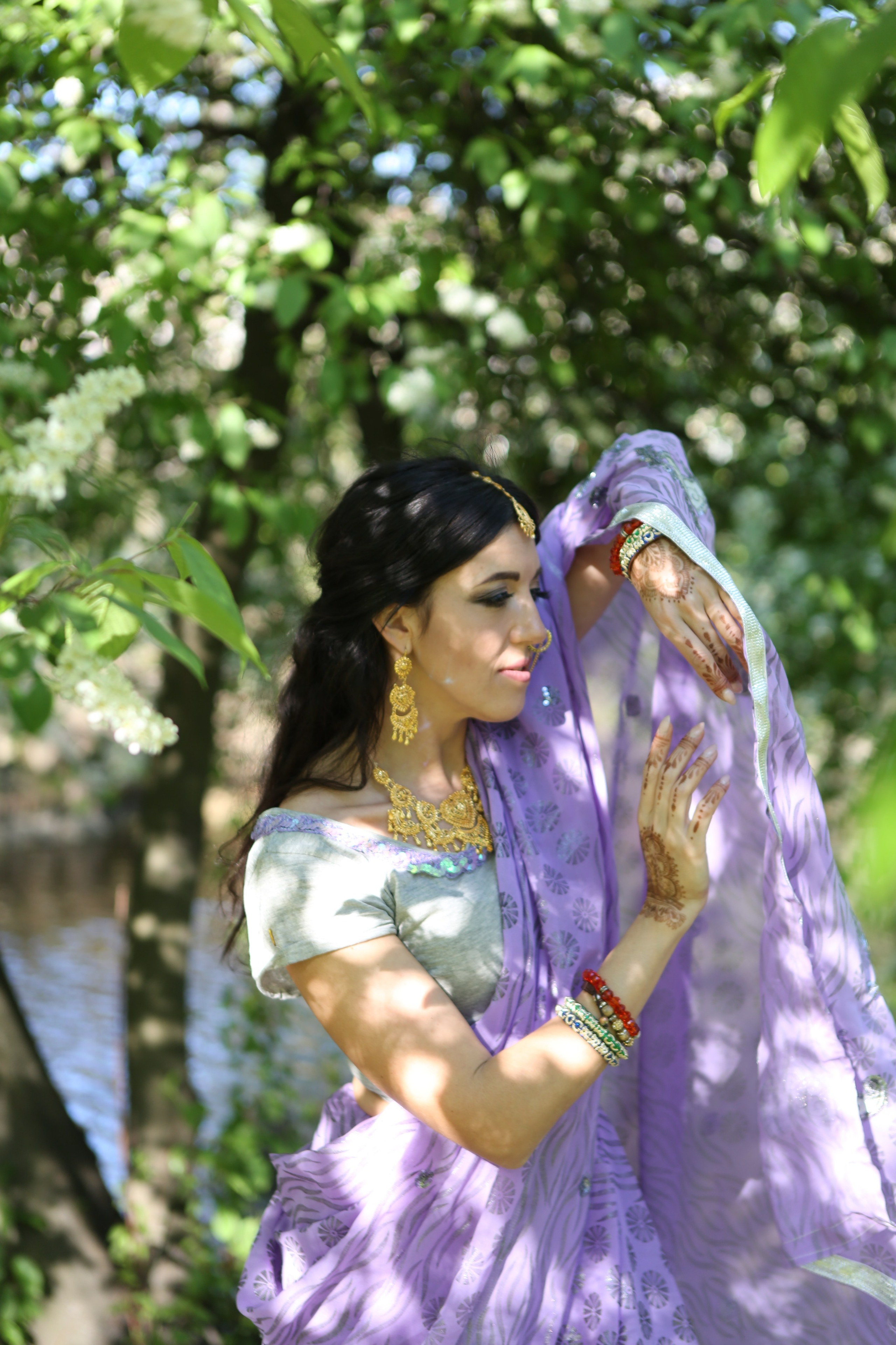 Прогулка в сари. Фотограф в Санкт-Петербурге. Индивидуальная съемка и фотопрогулки