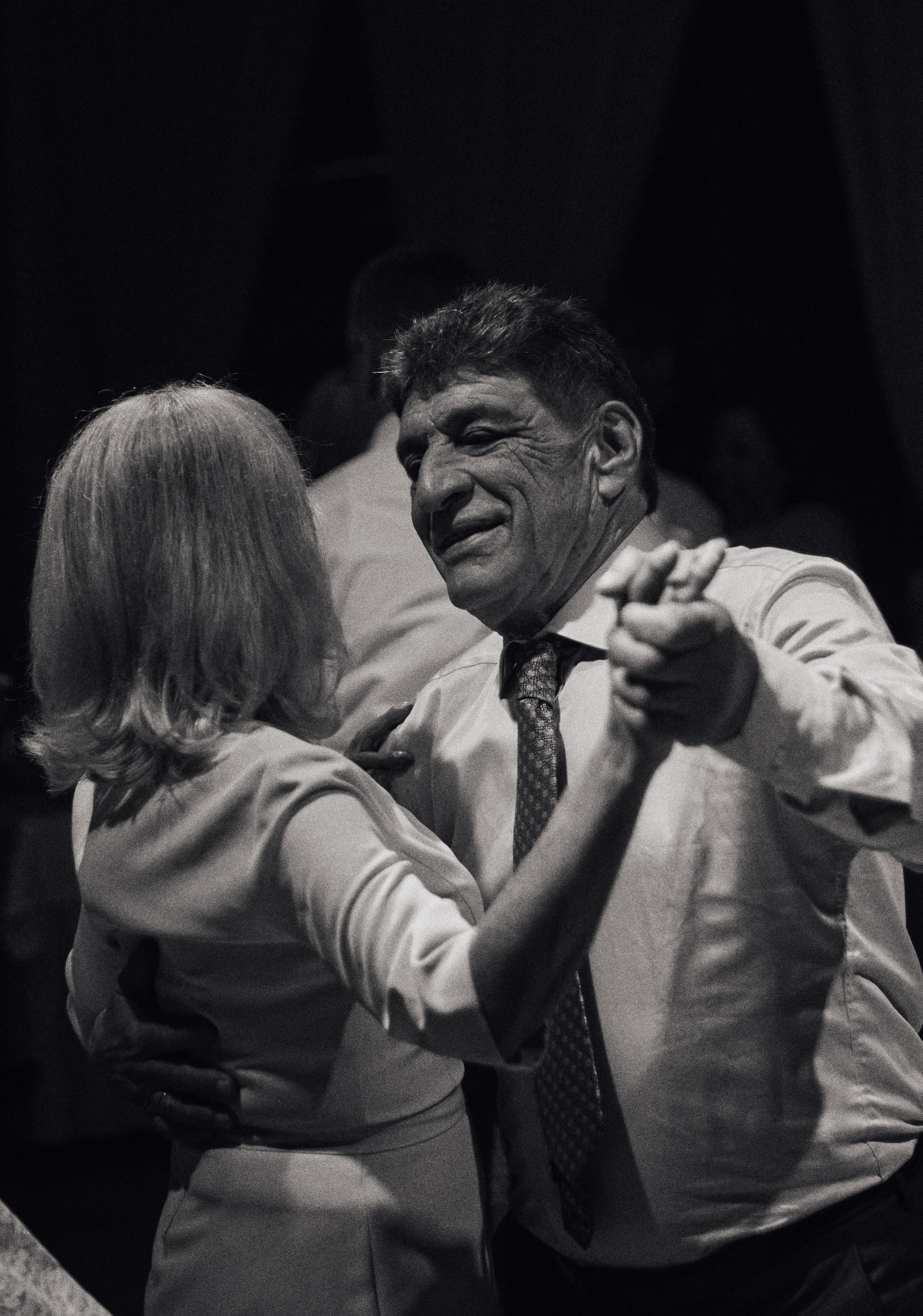 Свадебные фотографии в Крыму — лучшие моменты счастья | Роман Скрипкин. Живые фото в Крыму | Фотограф Роман Скрипкин | Искренние фотографии без поз и суеты