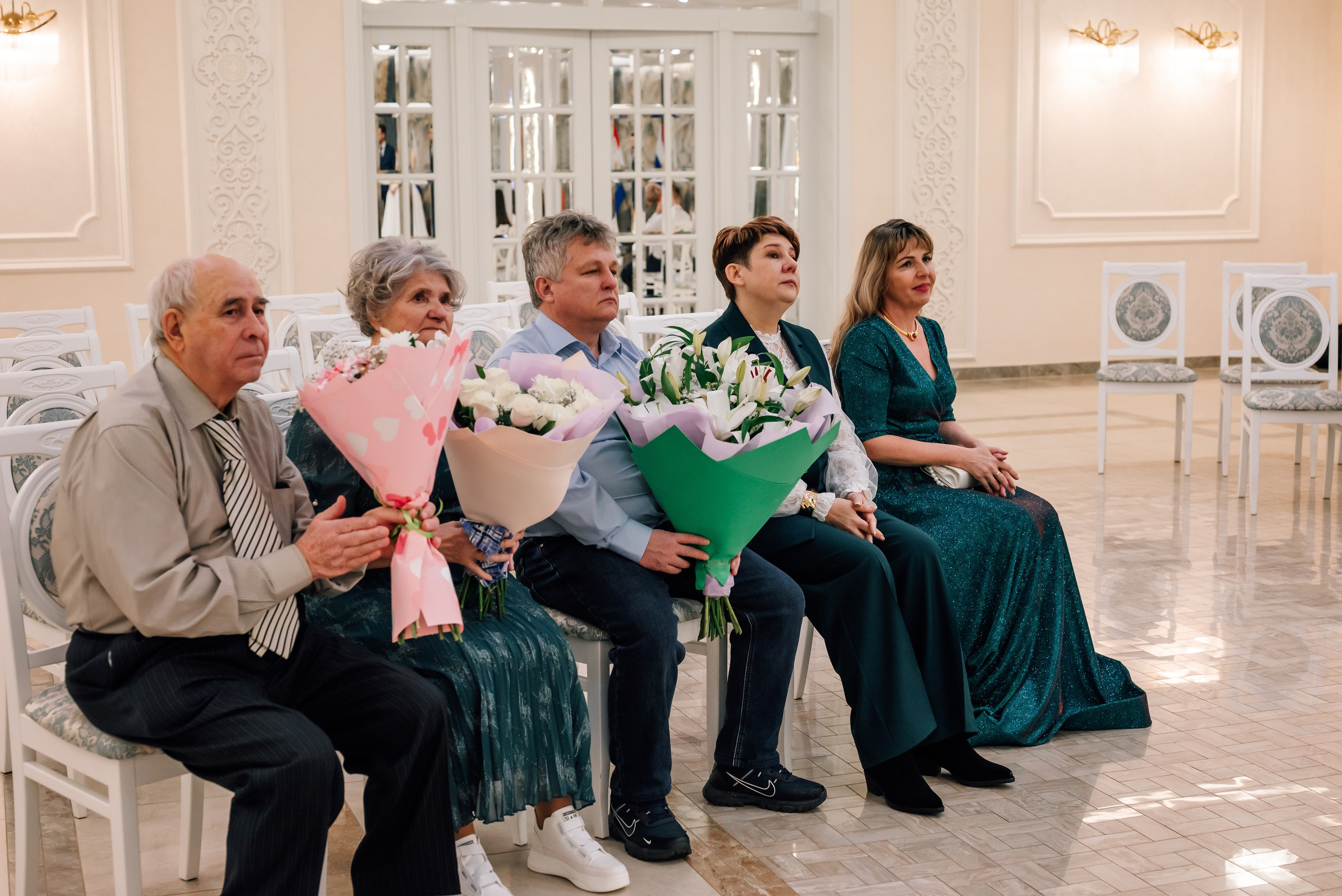 Свадьбы: ЗАГС. Фотограф Вероника Чермных