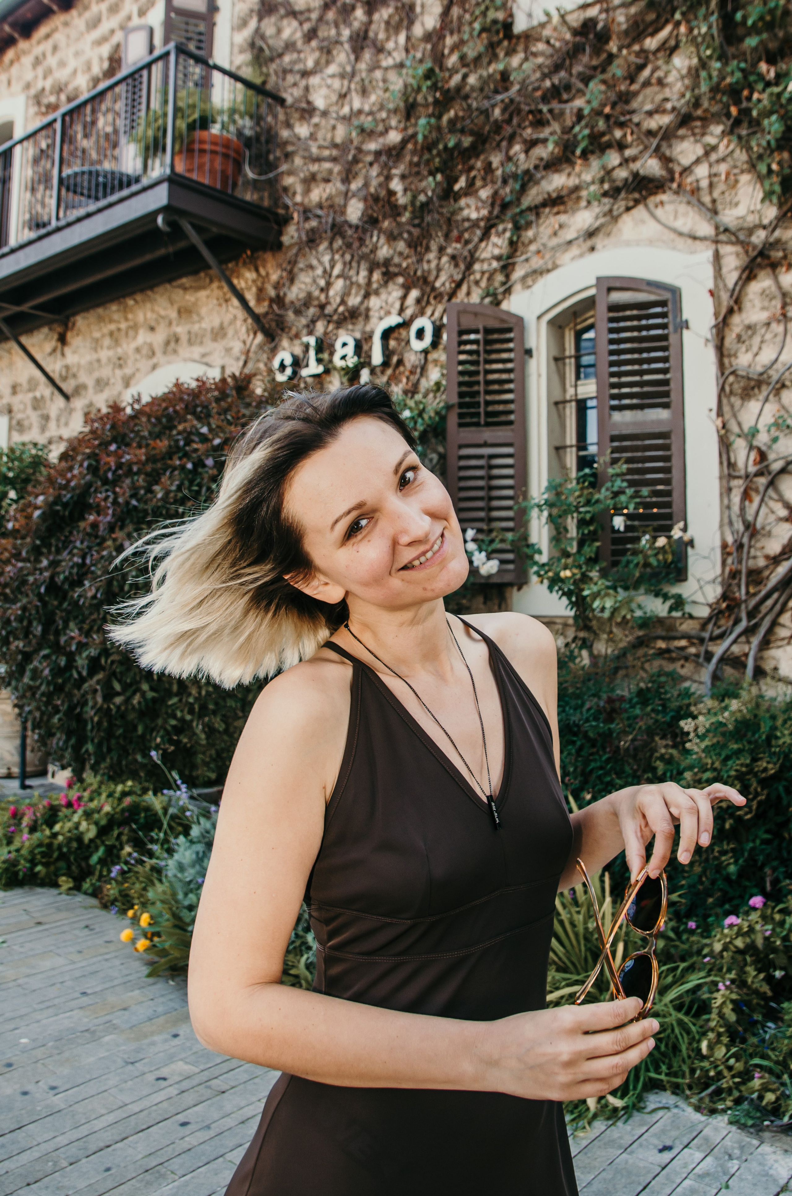 Maria. Sarona. Maria Tvilla