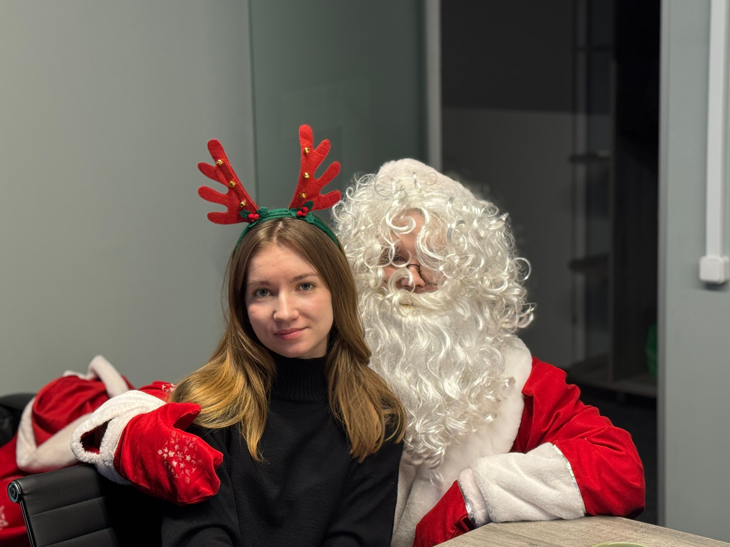 Новый год в офисе. Фотоархив giper.fm