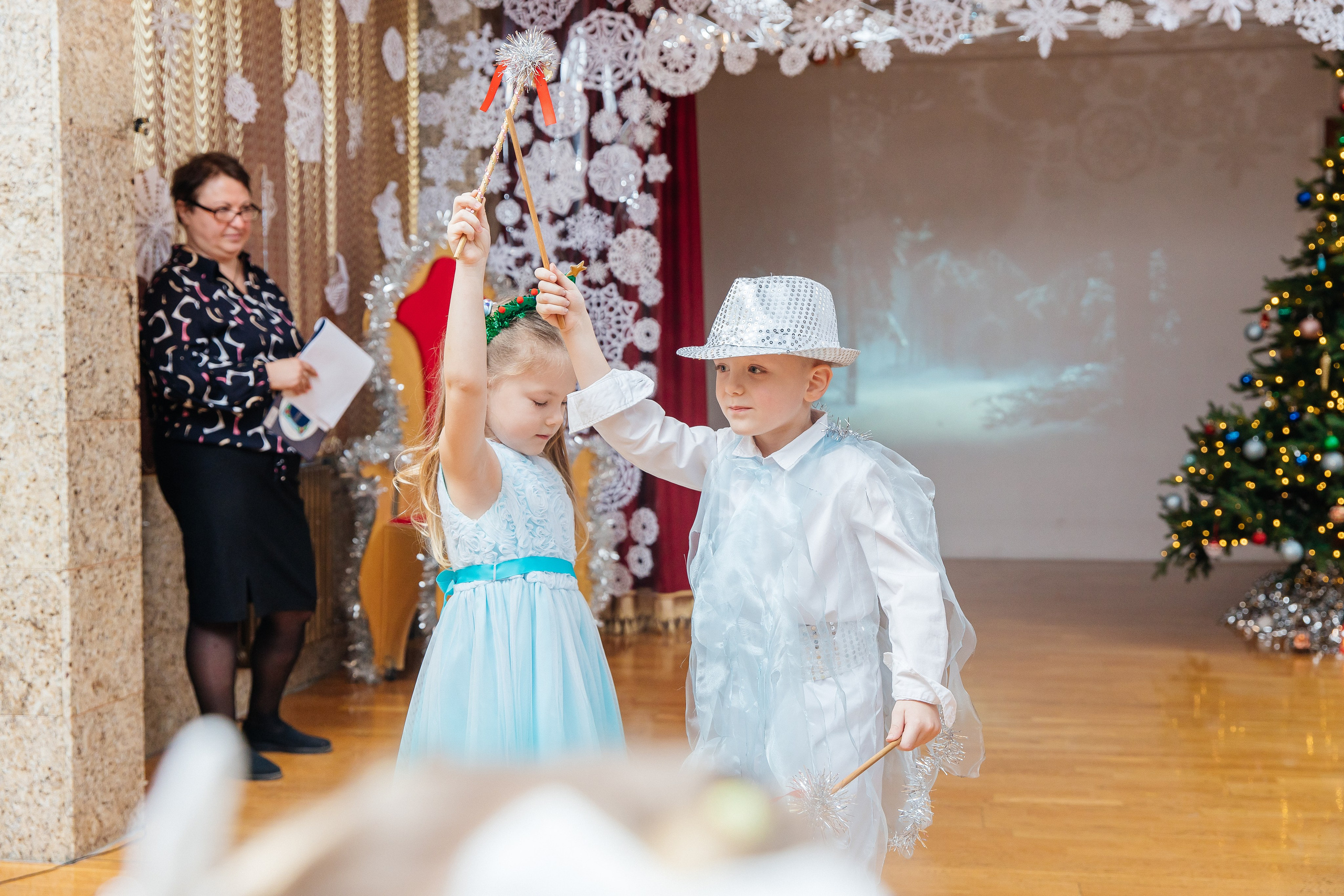 Детский сад № 93 — Утренник (27.12.2024). Свадебный и семейный фотограф Крамар Наталья