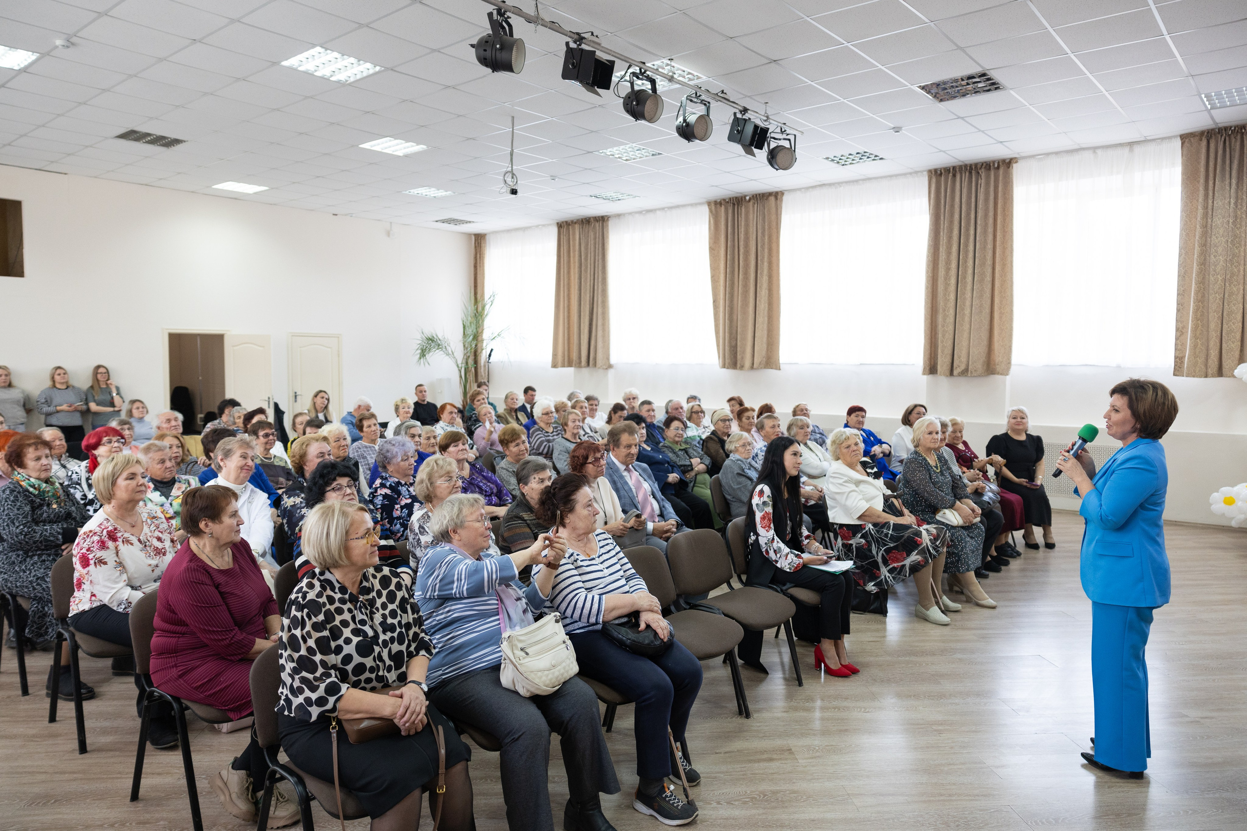 День учителя. Школа 31. Октябрь 2024. Свадебный и Семейный фотограф г. Ижевск Гульназ Солдатова. Гульназ фото
