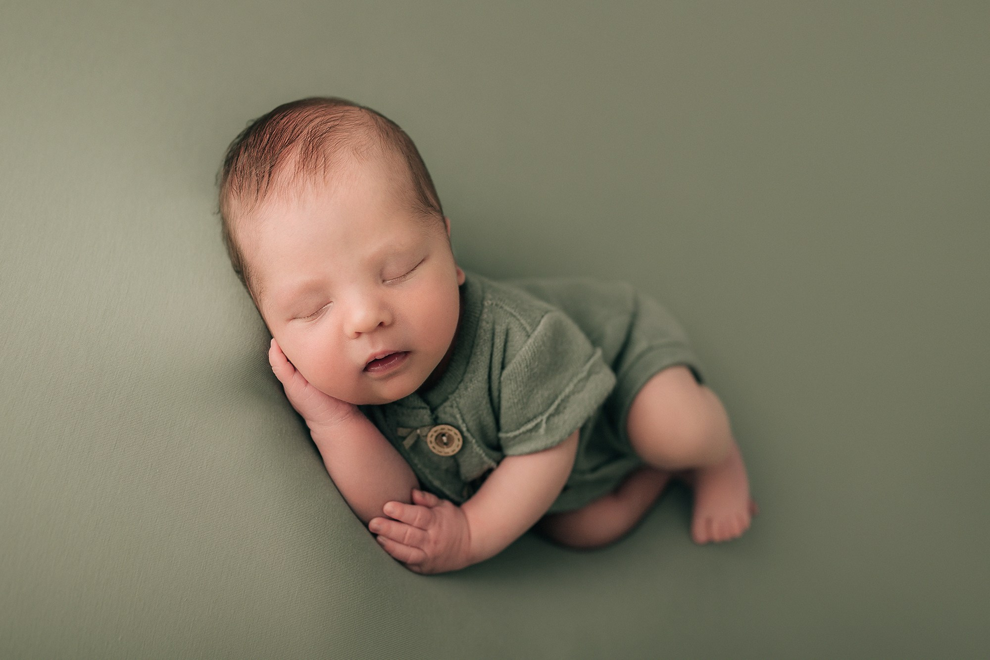 Степан 8 дней. Семейный фотограф новорождённых в Серпухове Юлия Новикова +79637785957