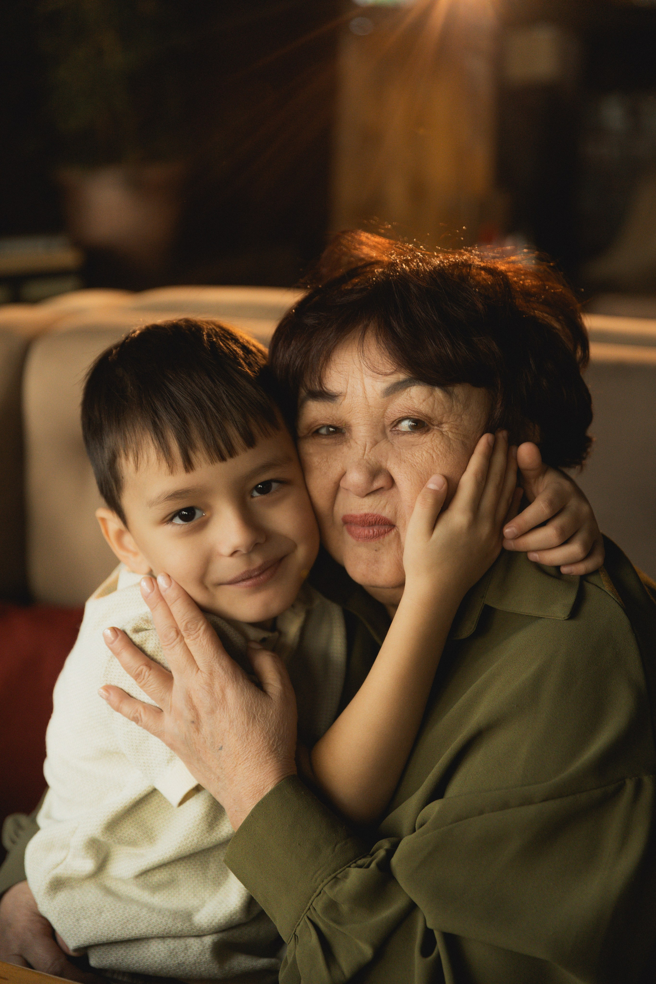 Бабушка и внук. Семейный и свадебный фотограф Лилия Матонина | Ангарск, Иркутск, Усолье-Сибирское, Байкал (Листвянка, Ольхон), Иркутская область