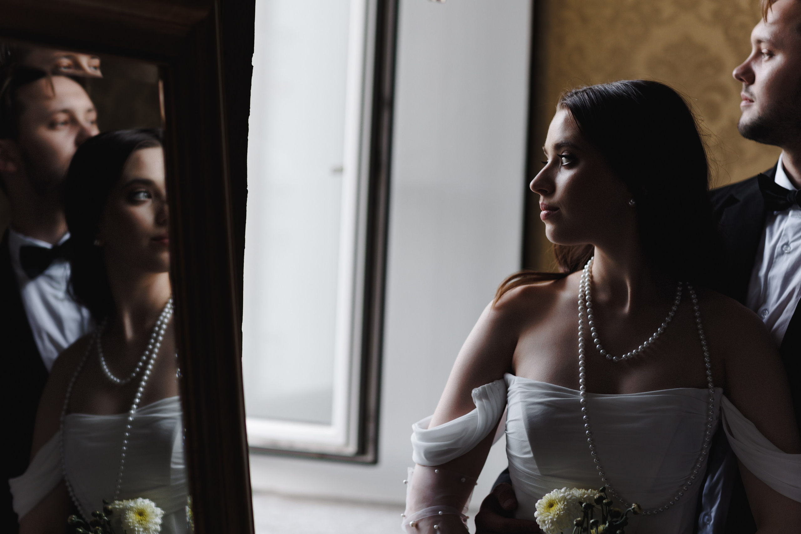 Свадебная фотосессия в квартире-студии. Свадебный фотограф в Москве Мария Крош