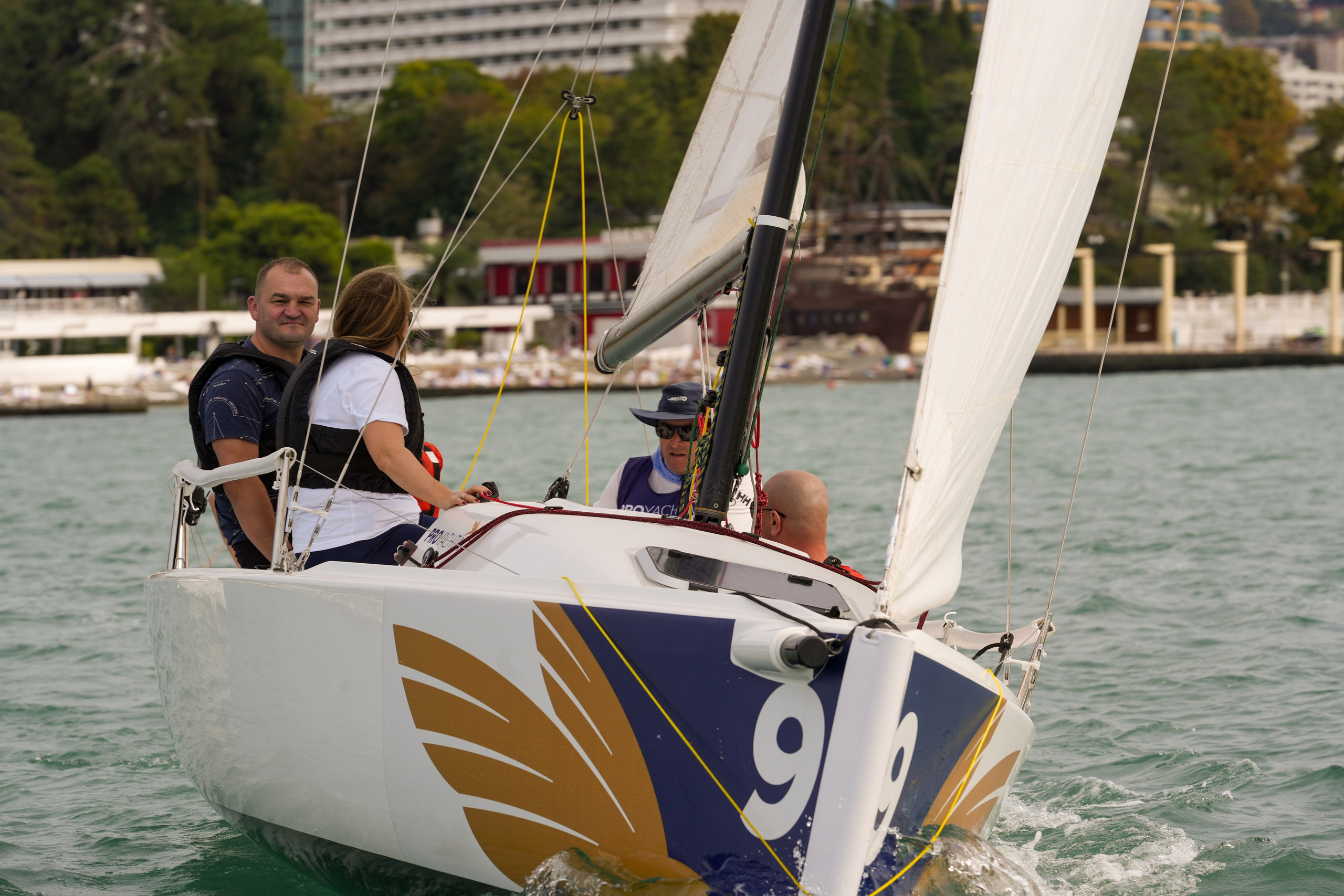 Яхтенная регата для компании Агрегатка. Репортажный фотограф в Красной Поляне и Сочи Павлюченко Екатерина
