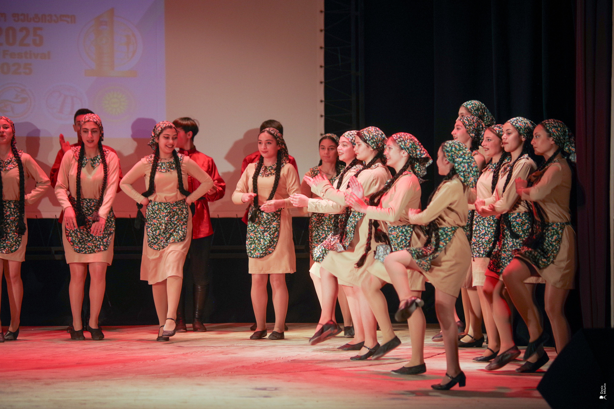 Танцы в прекрасном Они. Портретный фотограф Денис Милютин