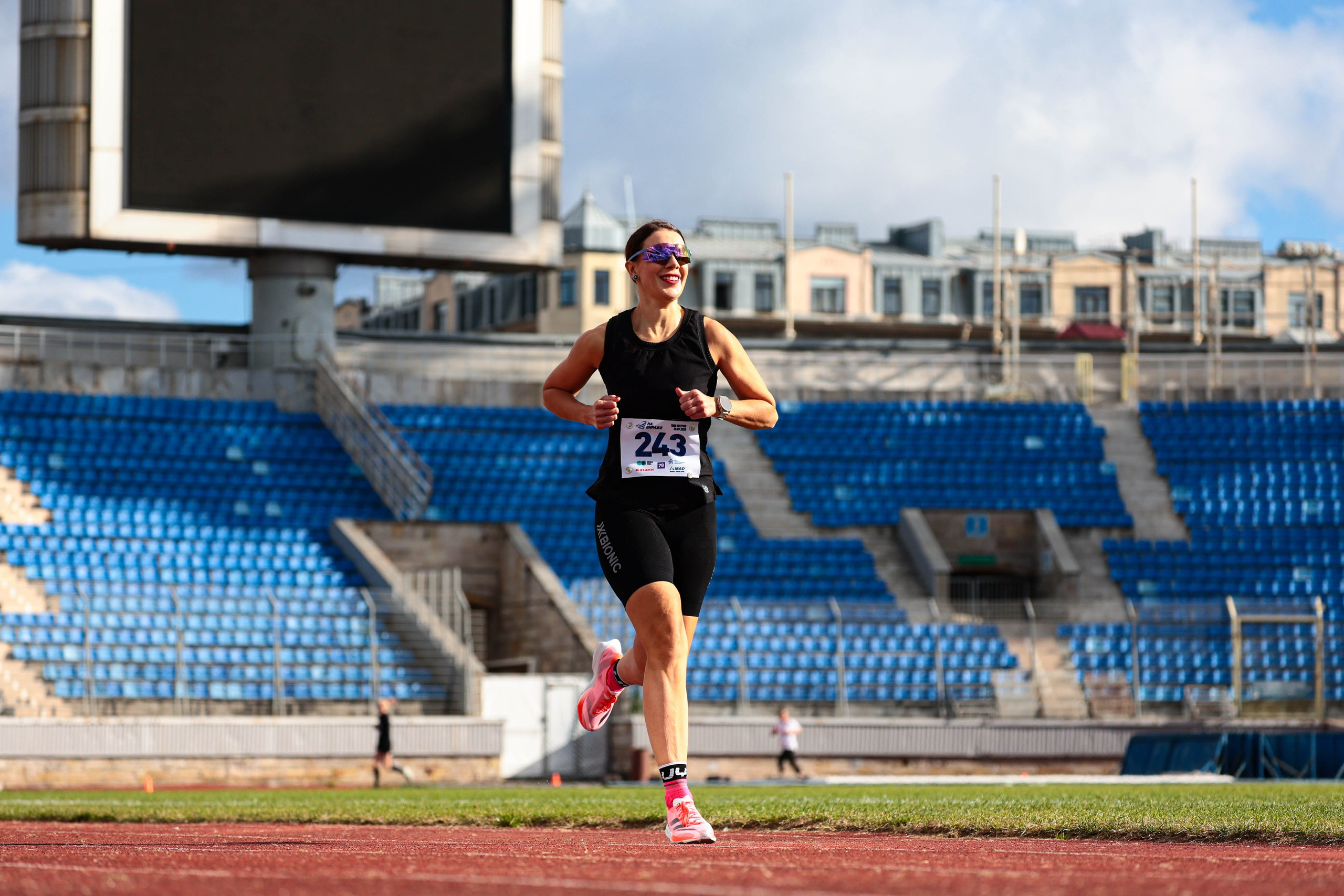 На вираже 2025. Спортивный фотограф в Санкт-Петербурге Илья Vacool