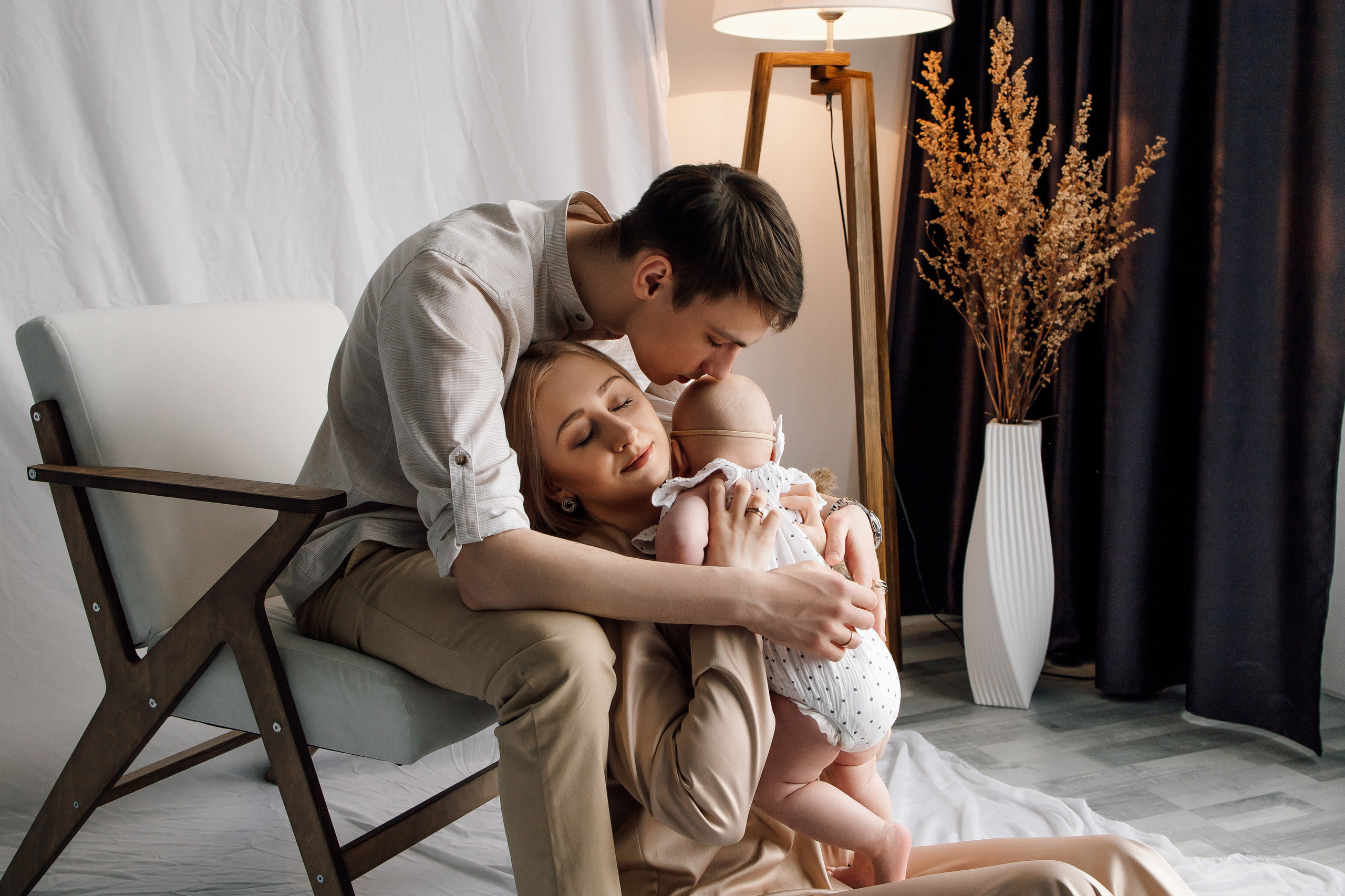 Настя, Саша и малышка