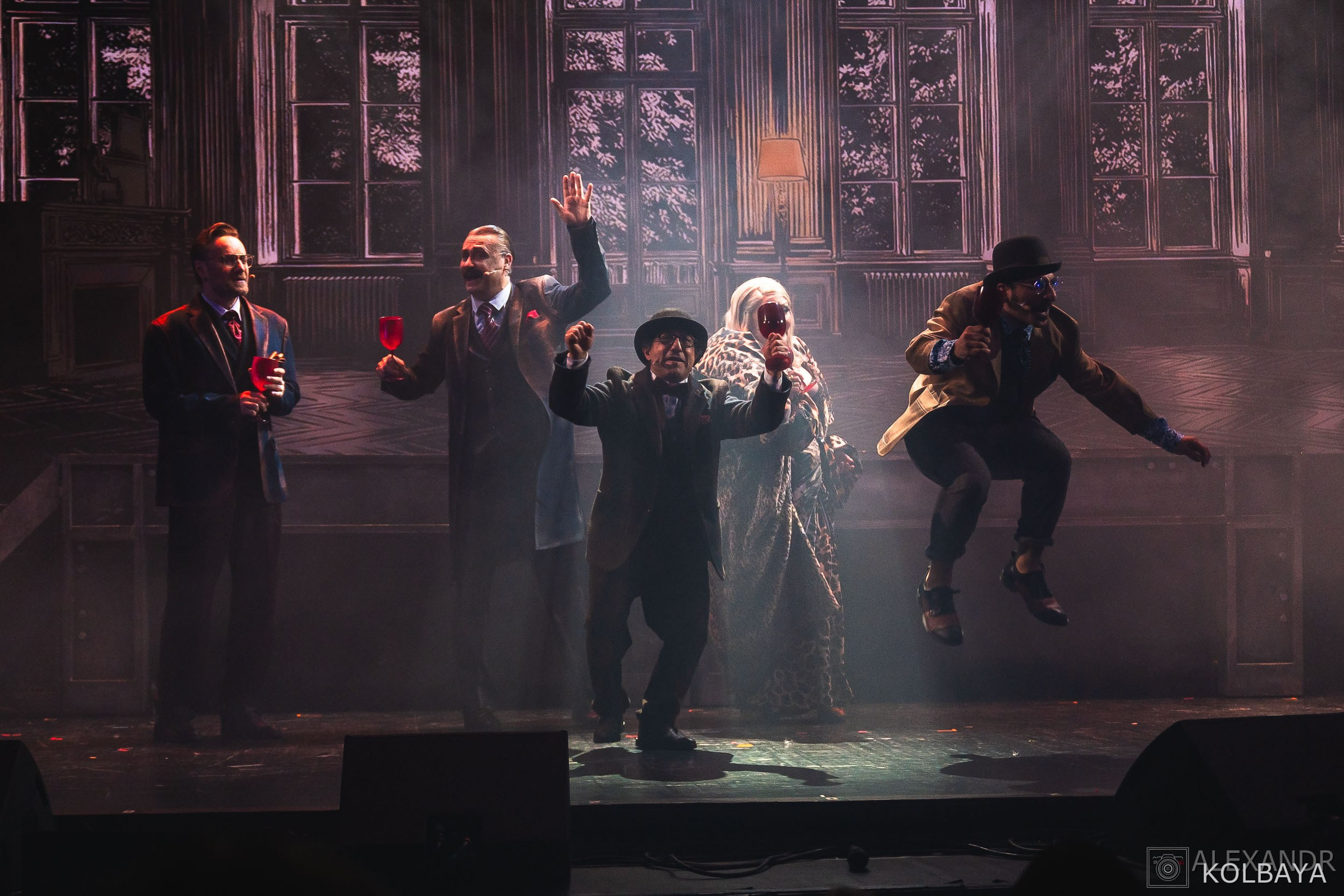 Фотографии со спектакля «Однажды в городе N». Концертный и театральный репортажный фотограф в Москве Александр Колбая