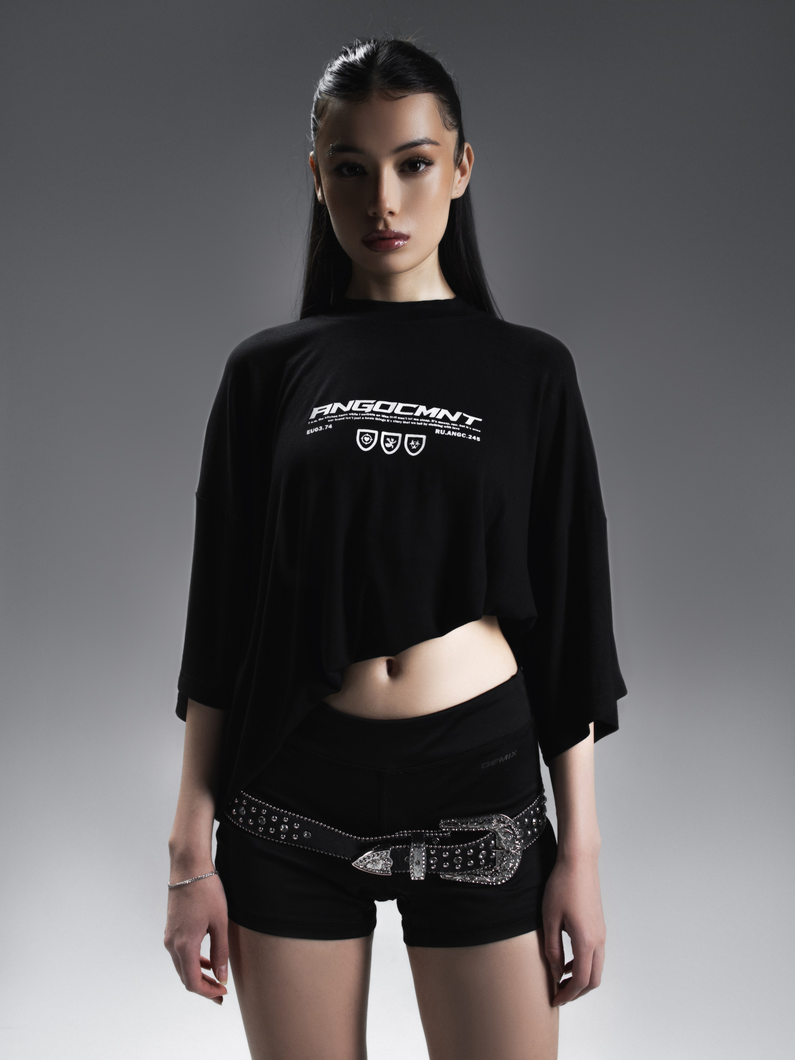 КАТАЛОГ | серый фон. RUNA production — стильные съемки для брендов