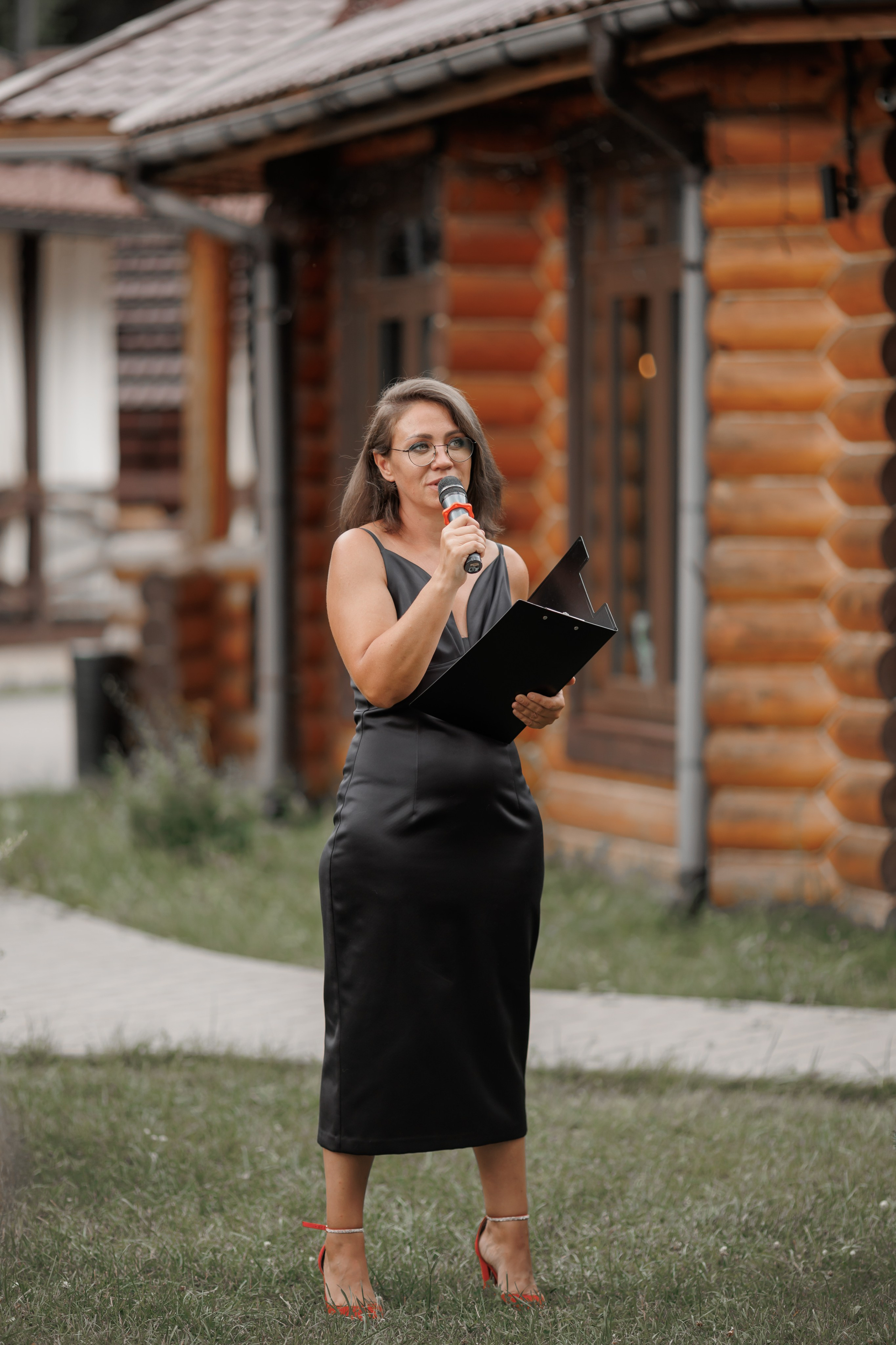 Полина и Дмитрий, загородный клуб «Барин», ЗАГС в г. Пушкино. Свадебный и репортажный фотограф (Москва, Королев и другие)