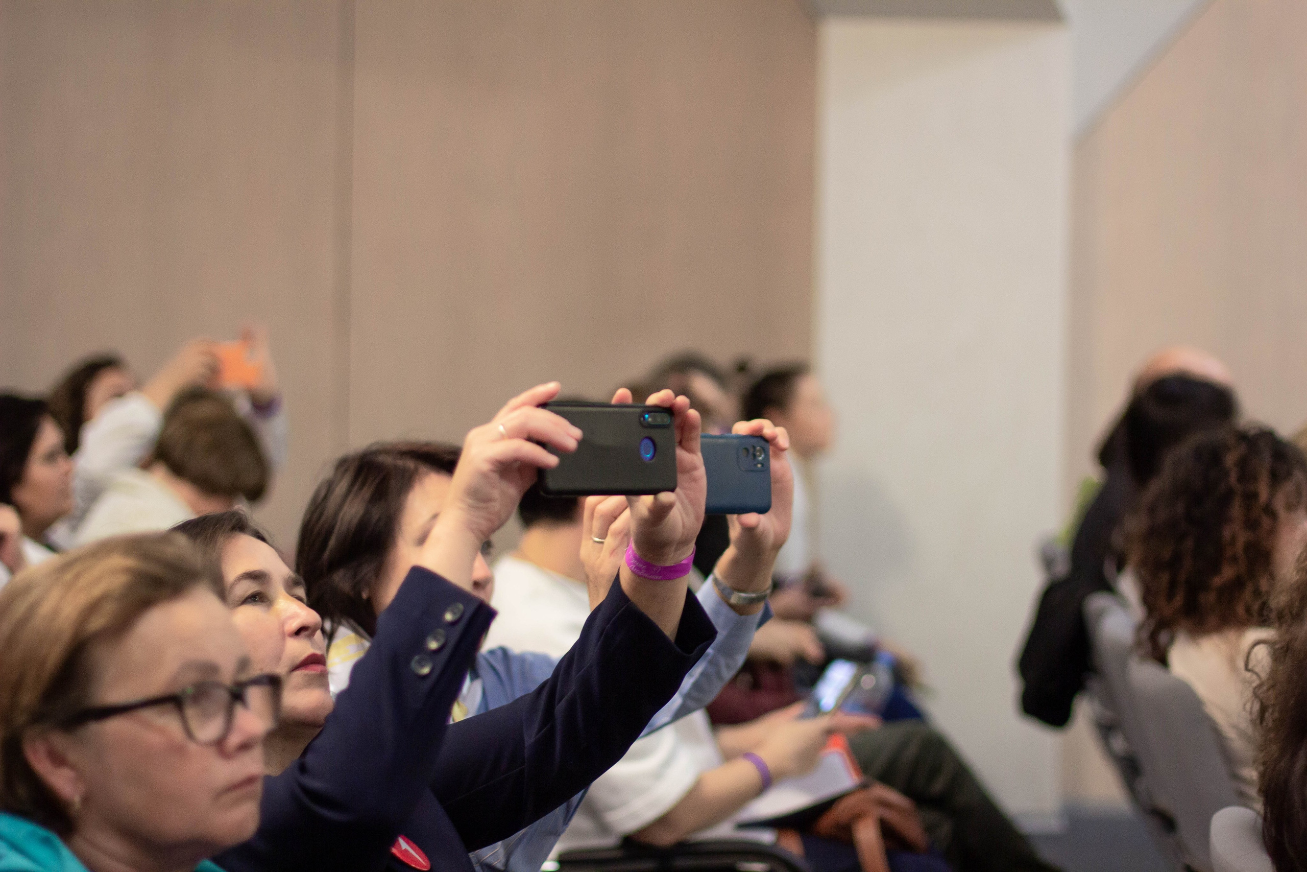 Форум родные-любимые 2024. Фотограф мероприятий и спорта: юбилеев, дней рождений и корпоративов из Москвы