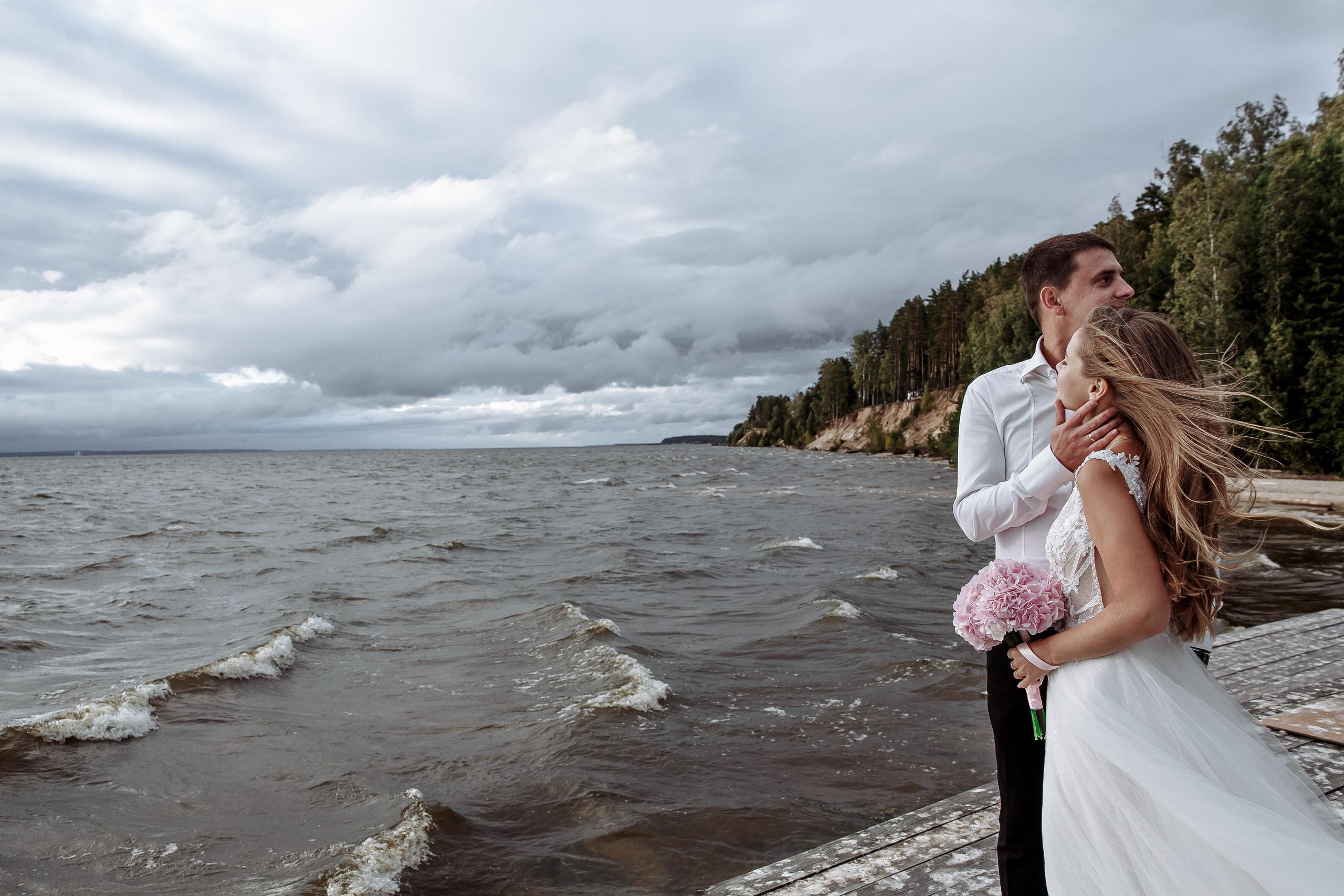 Свадебное love story на горе-море. Свадебный и портретный фотограф в Нижнем Новгороде и Нижегородской обл