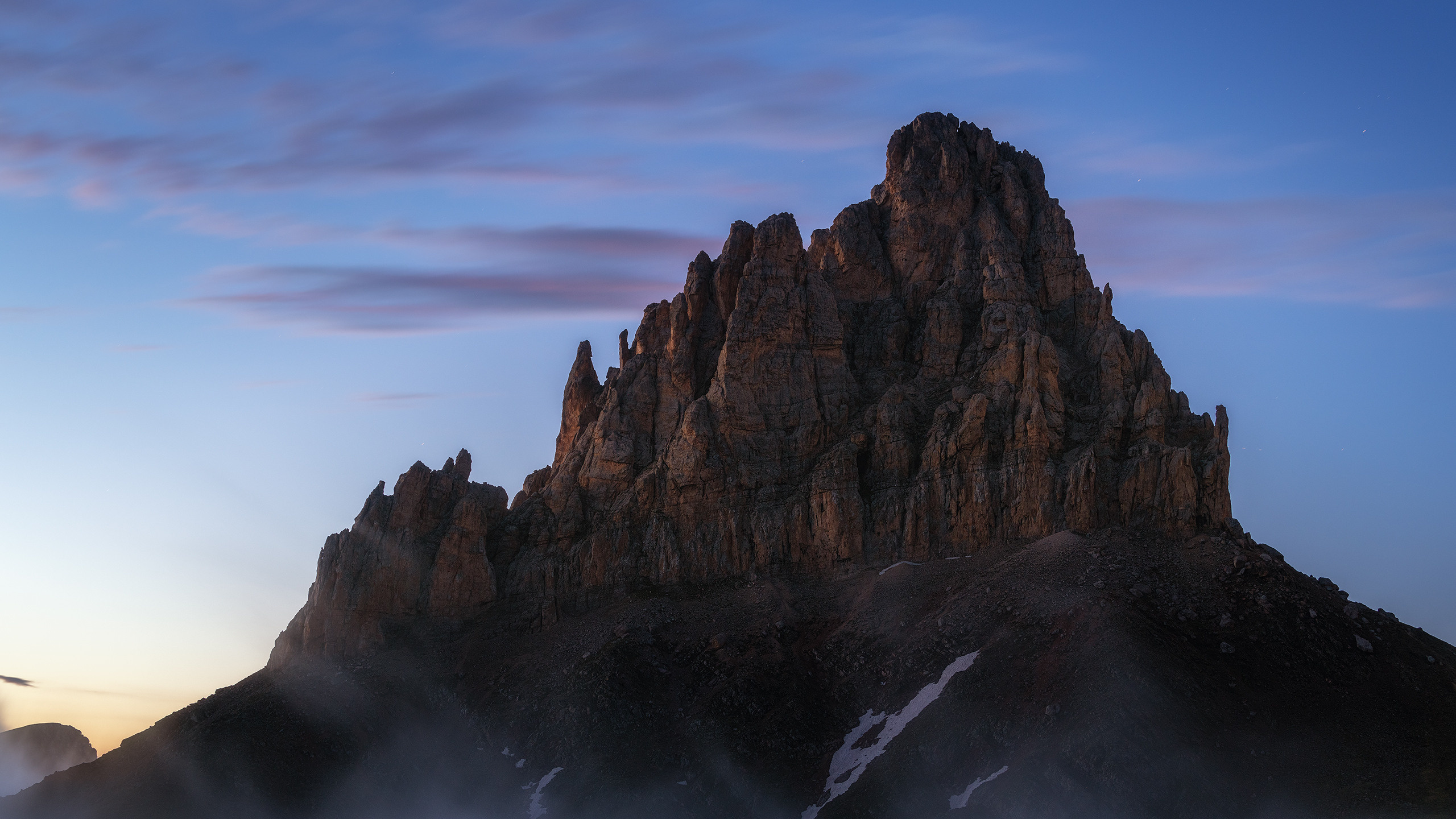 Гора Салдарихох на рассвете