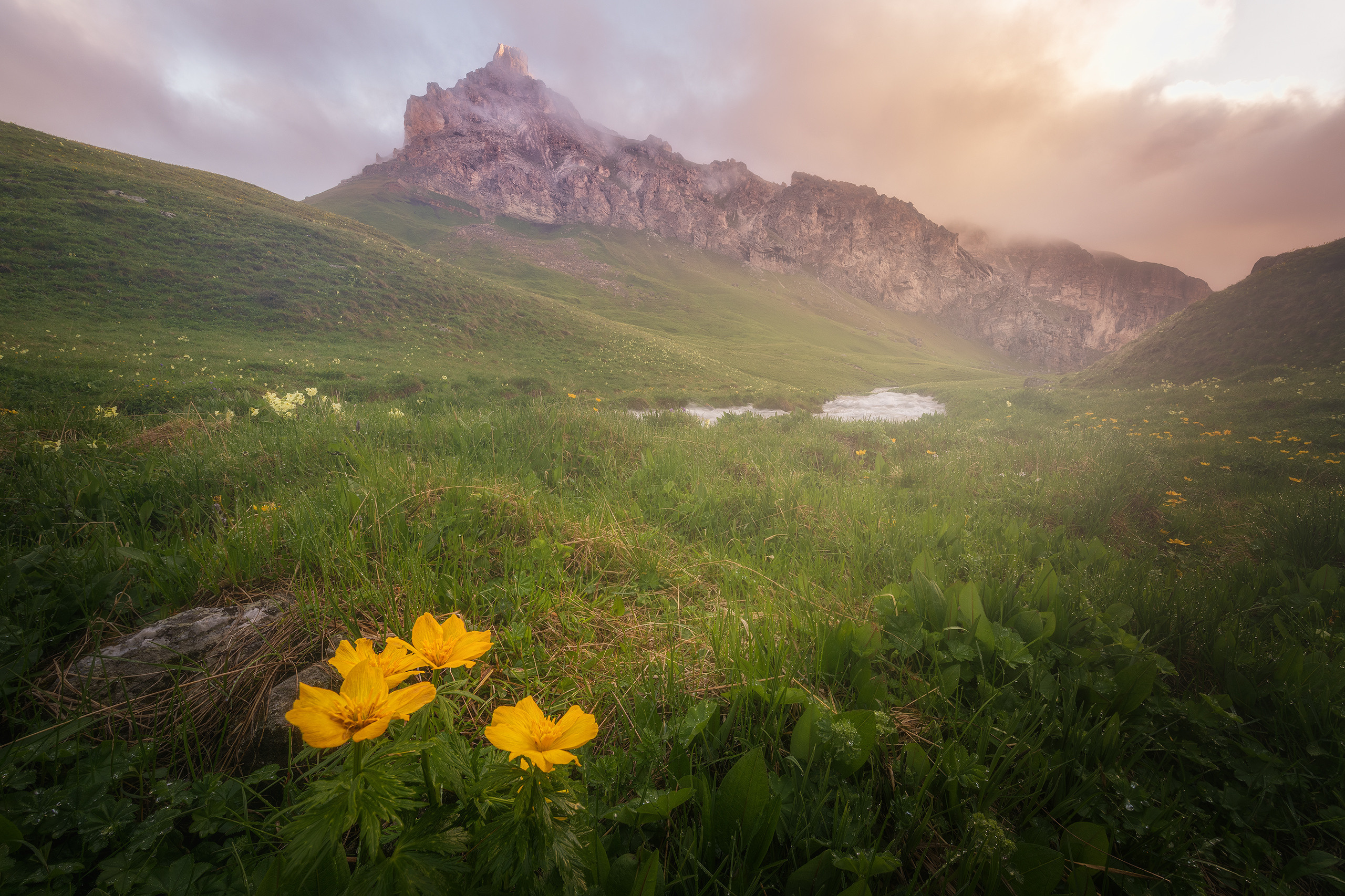 Гора Тоторс и река Лахумедон. Республика Северная Осетия-Алания⁩