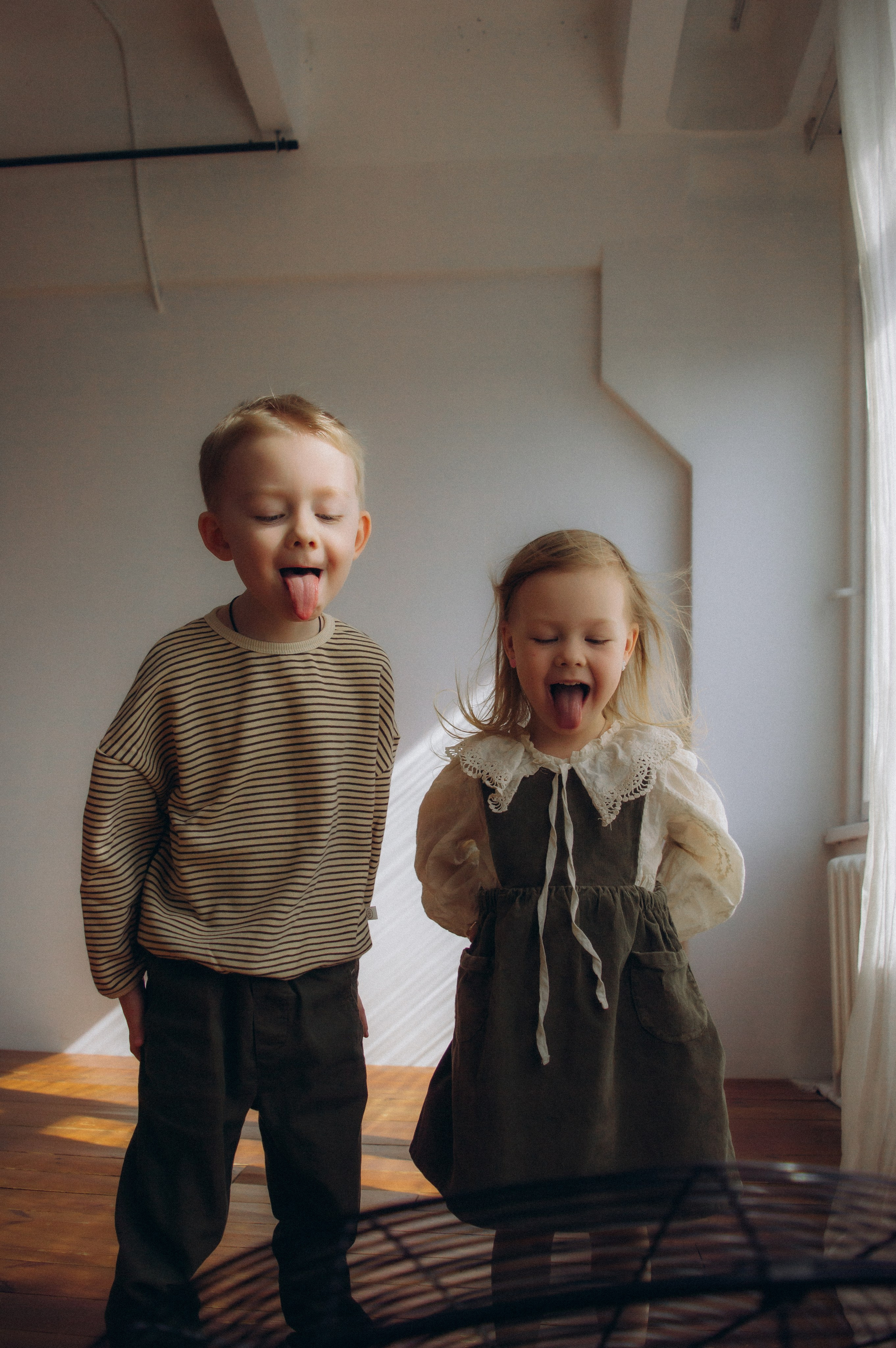 Любовь в воздухе. Семейная фотосессия в студии. Юлия Левада Семейный и женский фотограф