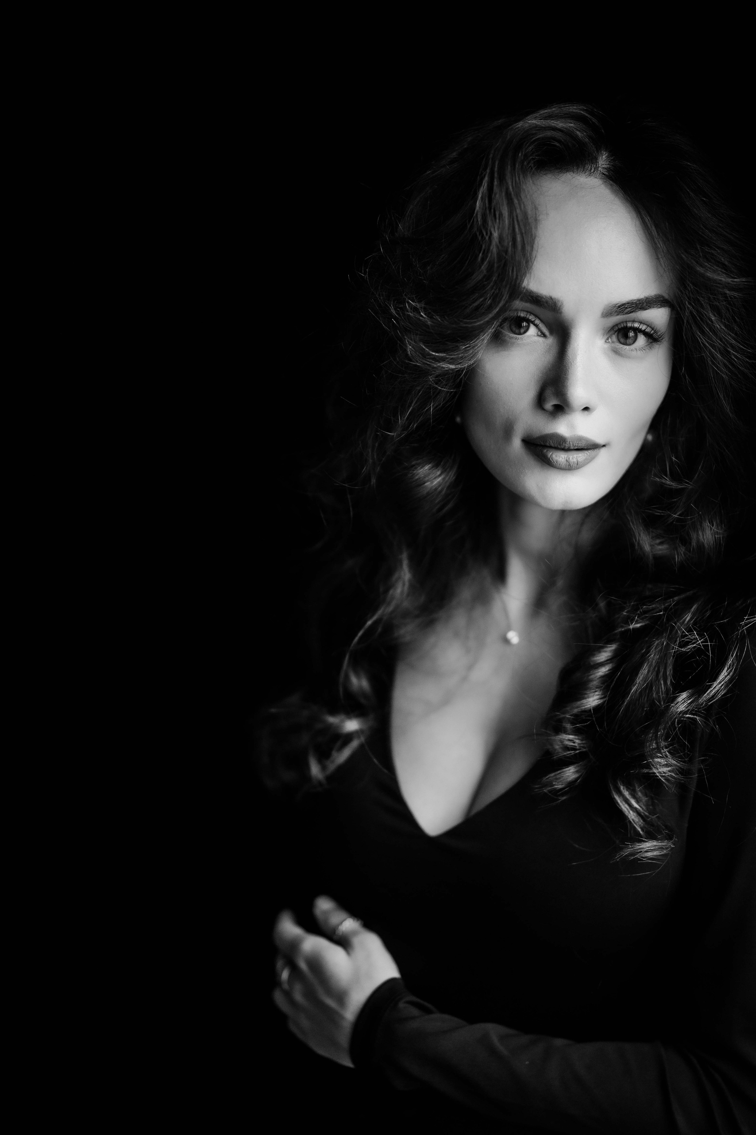 Женское. ЧБ Фотограф Ольга Лесли