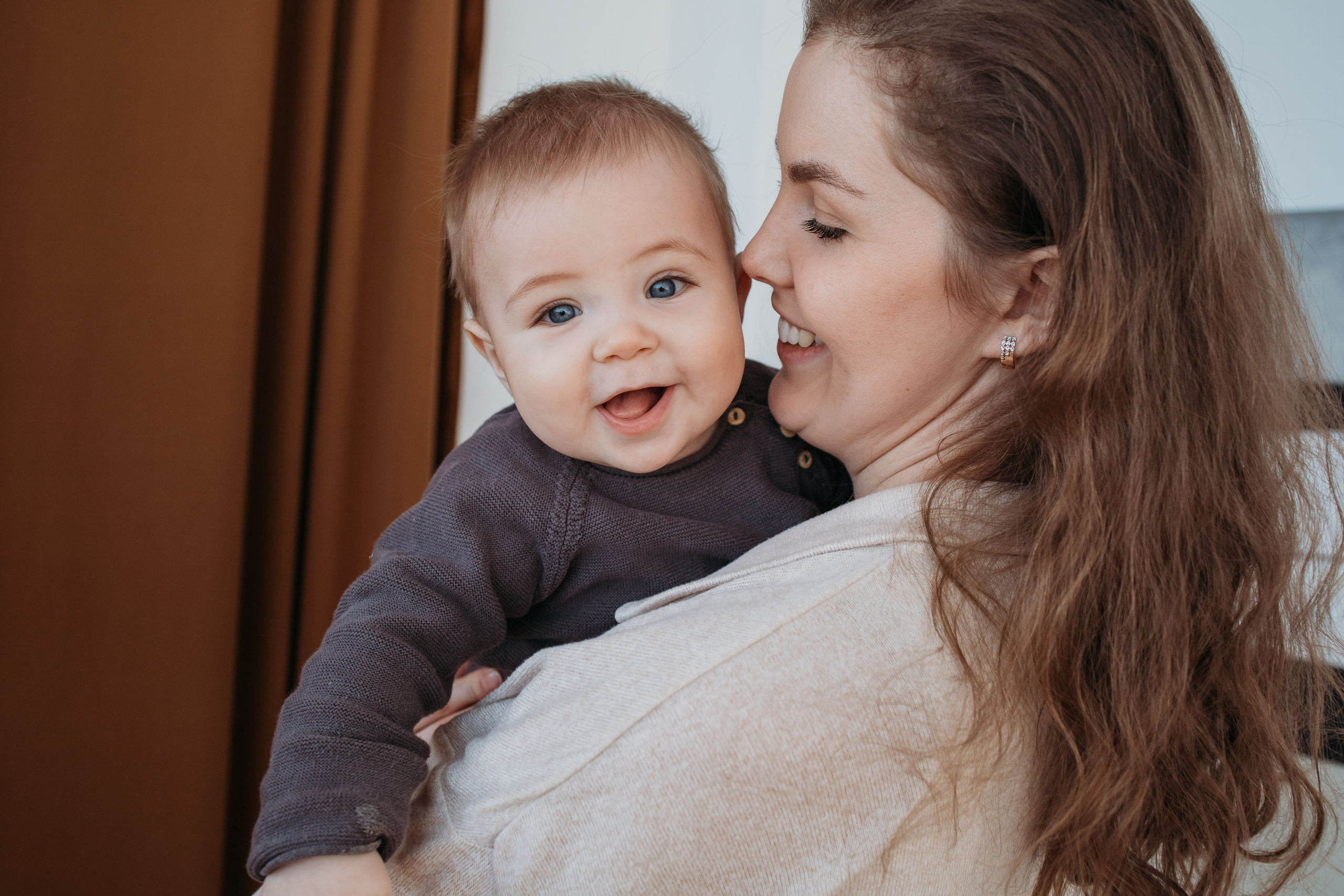 Семейная съемка в студии. Фотограф Людмила Смирнова. Фотокниги. Косулино. Екатеринбург