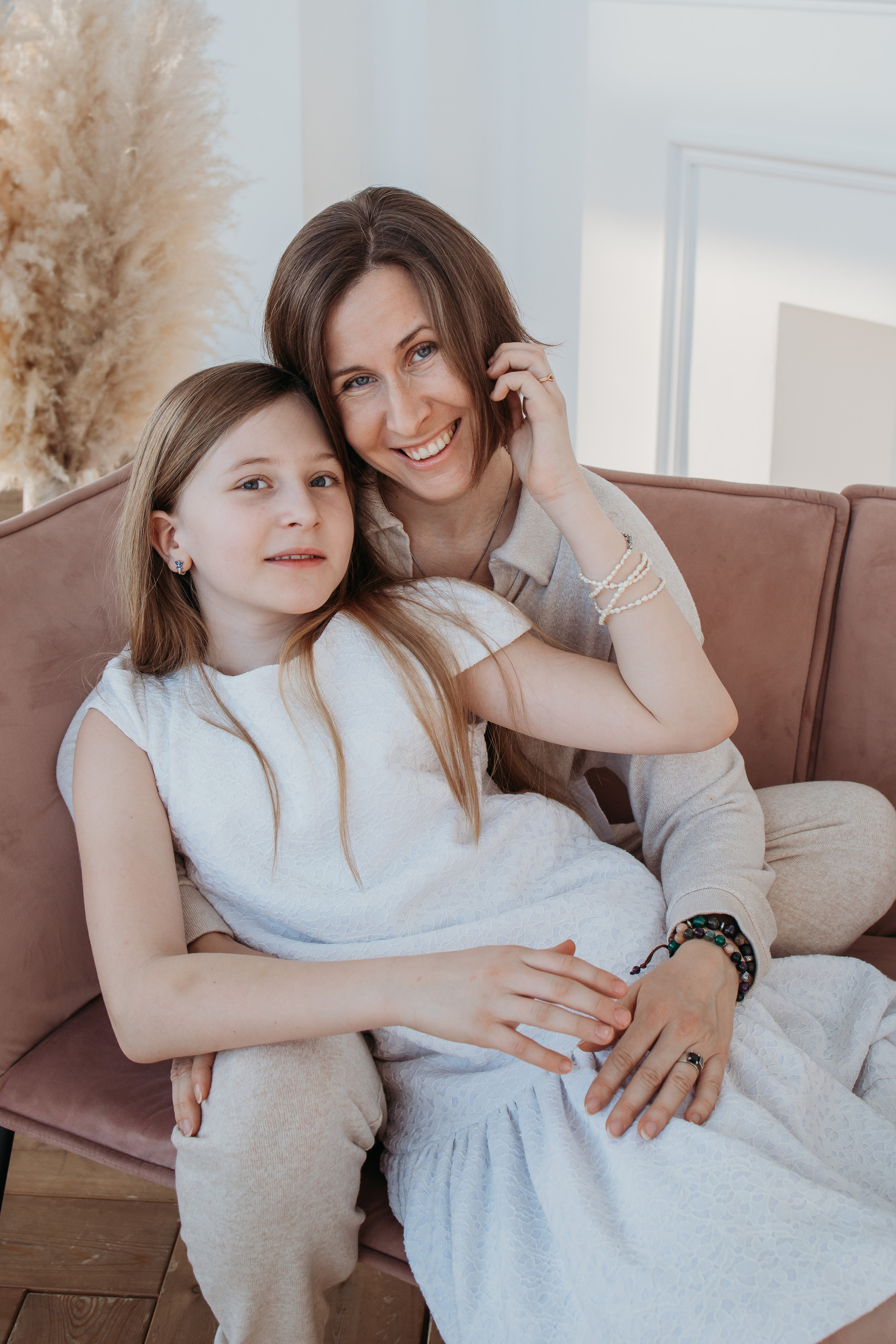 Семейная съемка в студии. Фотограф Людмила Смирнова. Фотокниги. Косулино. Екатеринбург