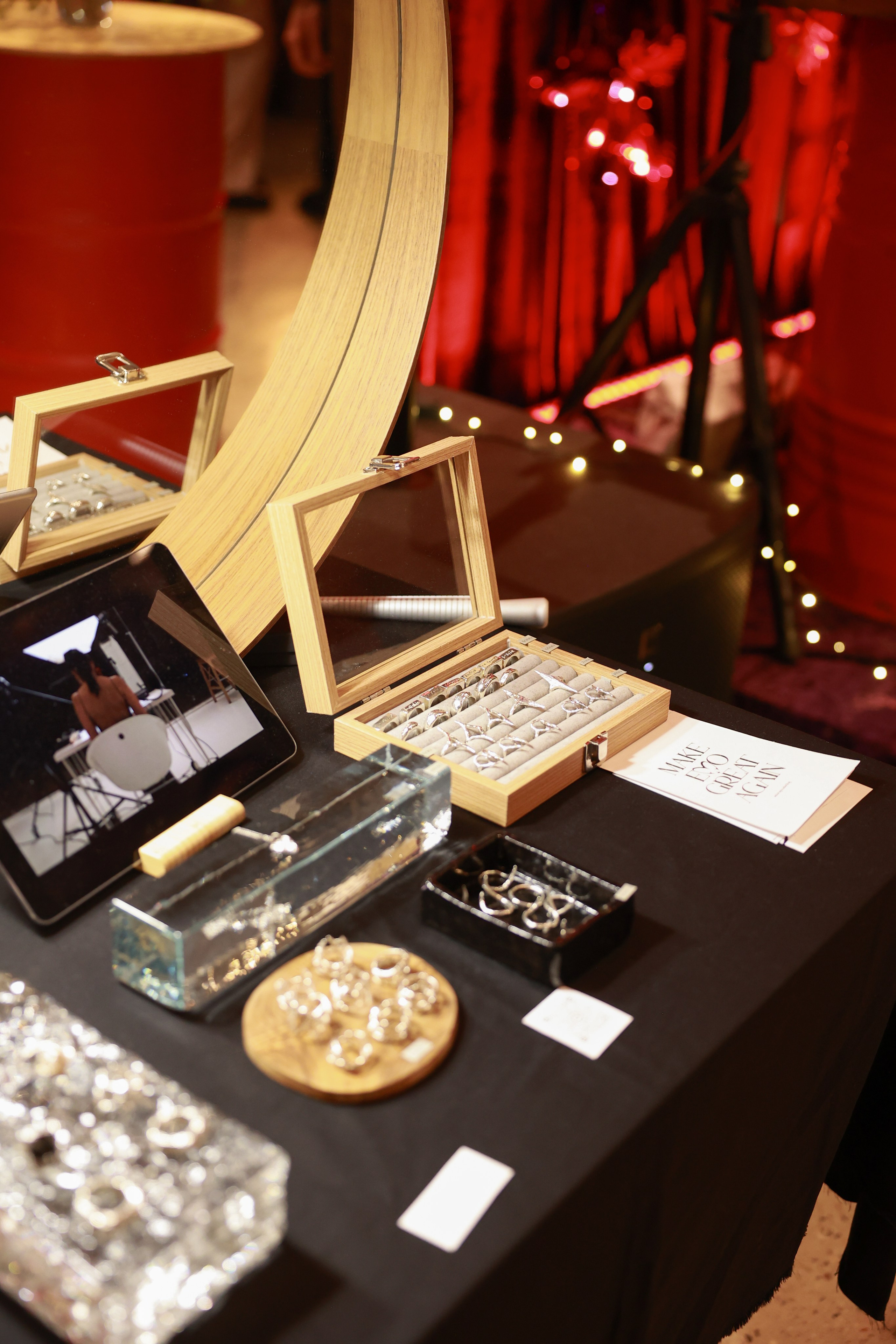 23–24 декабря 2023 в «Три вокзала. Депо» / День 1. Фотоотчеты «Ламбада-маркета»