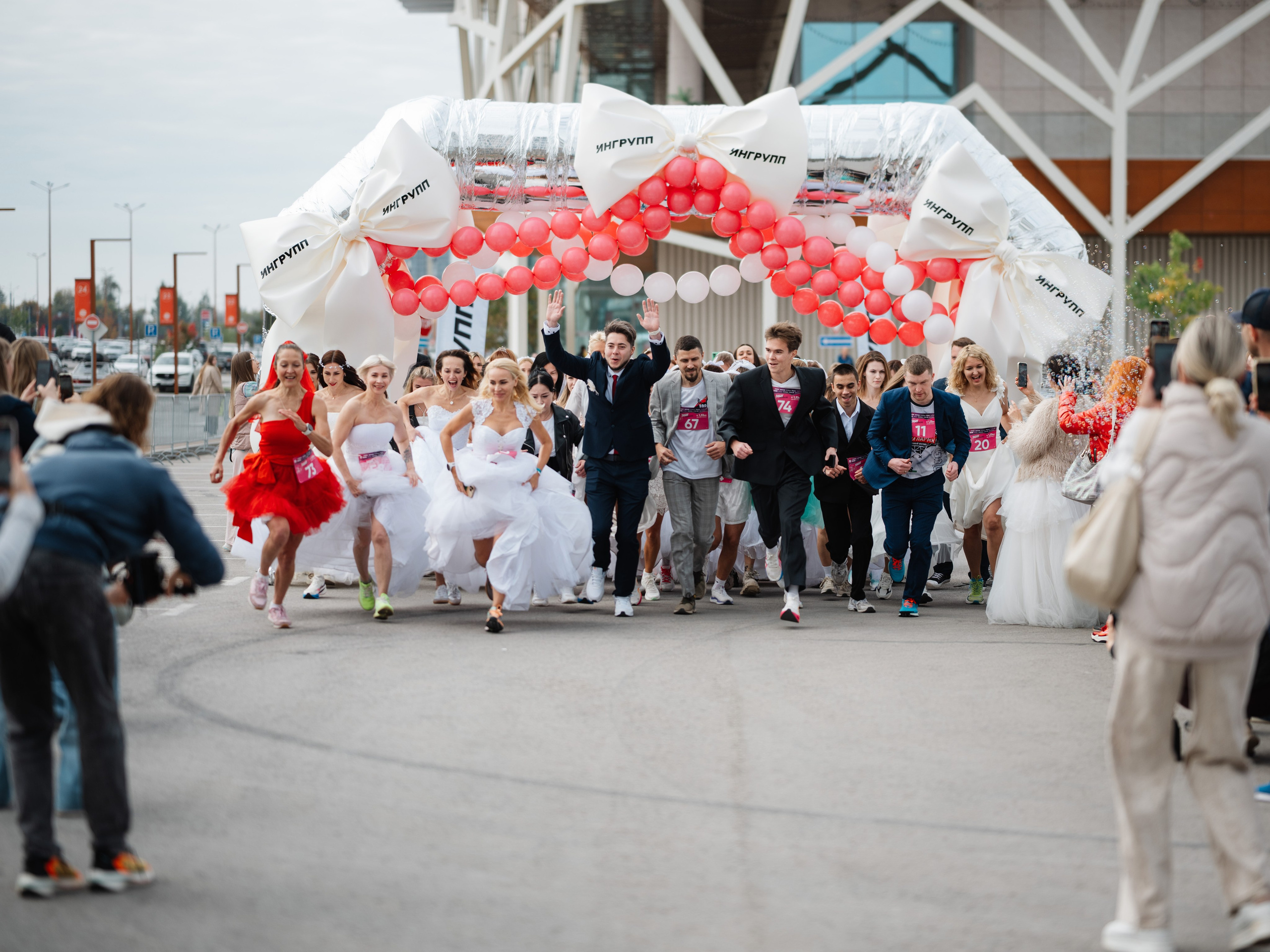 Забег невест. Фотограф Алексей Шрайбик