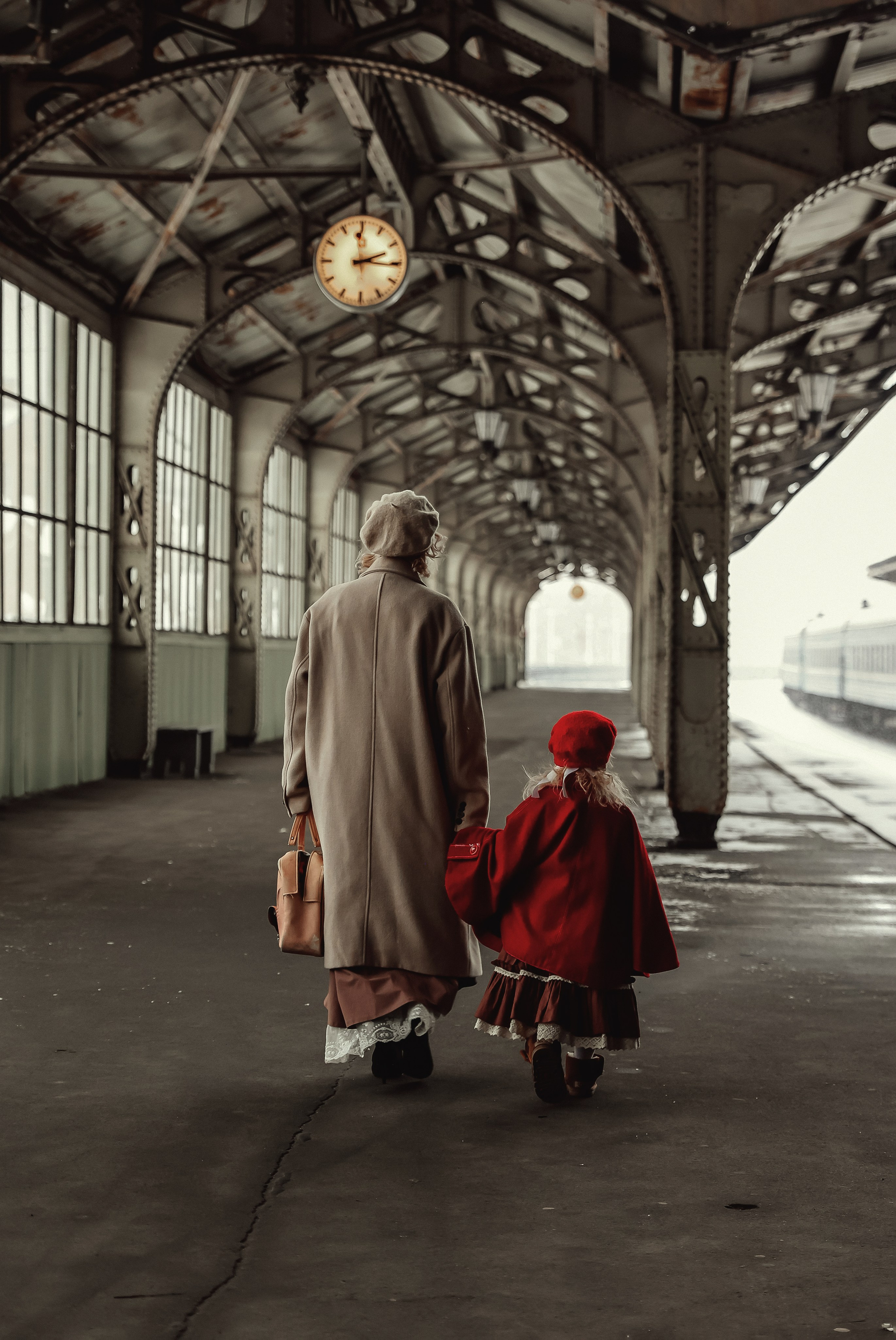 Ретро съемка на Витебском вокзале. Фотограф — Татьяна Кириллова, г. Санкт-Петербург