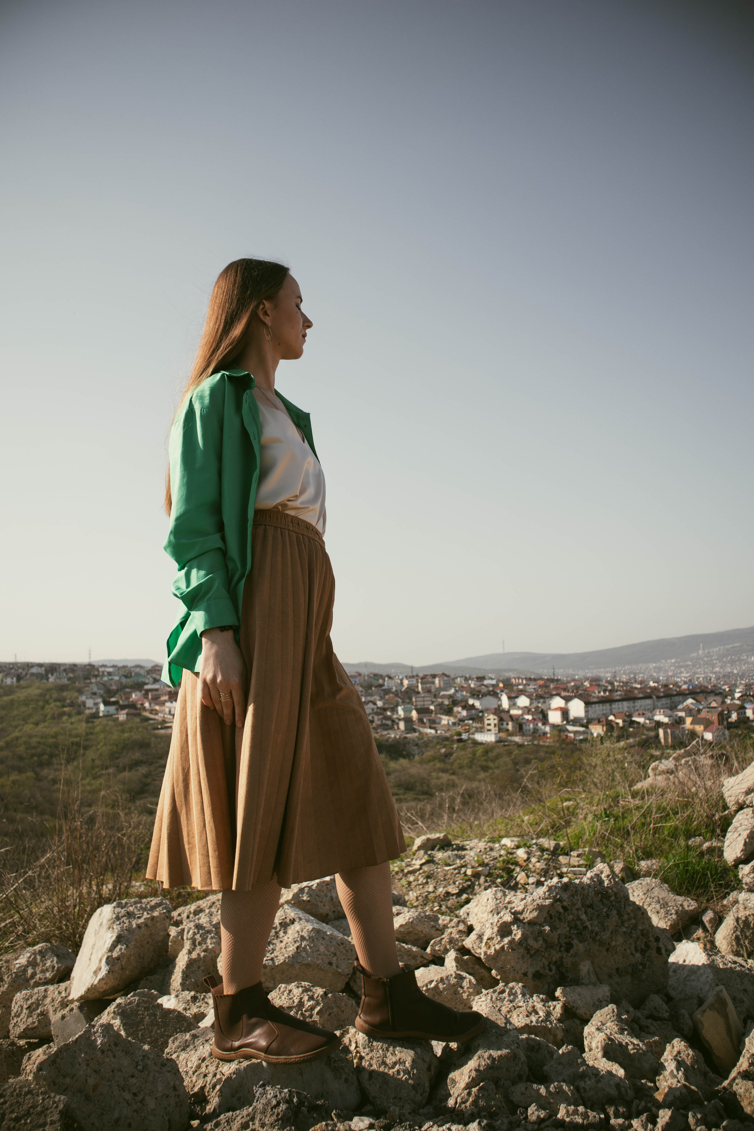 «Деревья шепчут, горы молчат». Уличный фотограф Города N