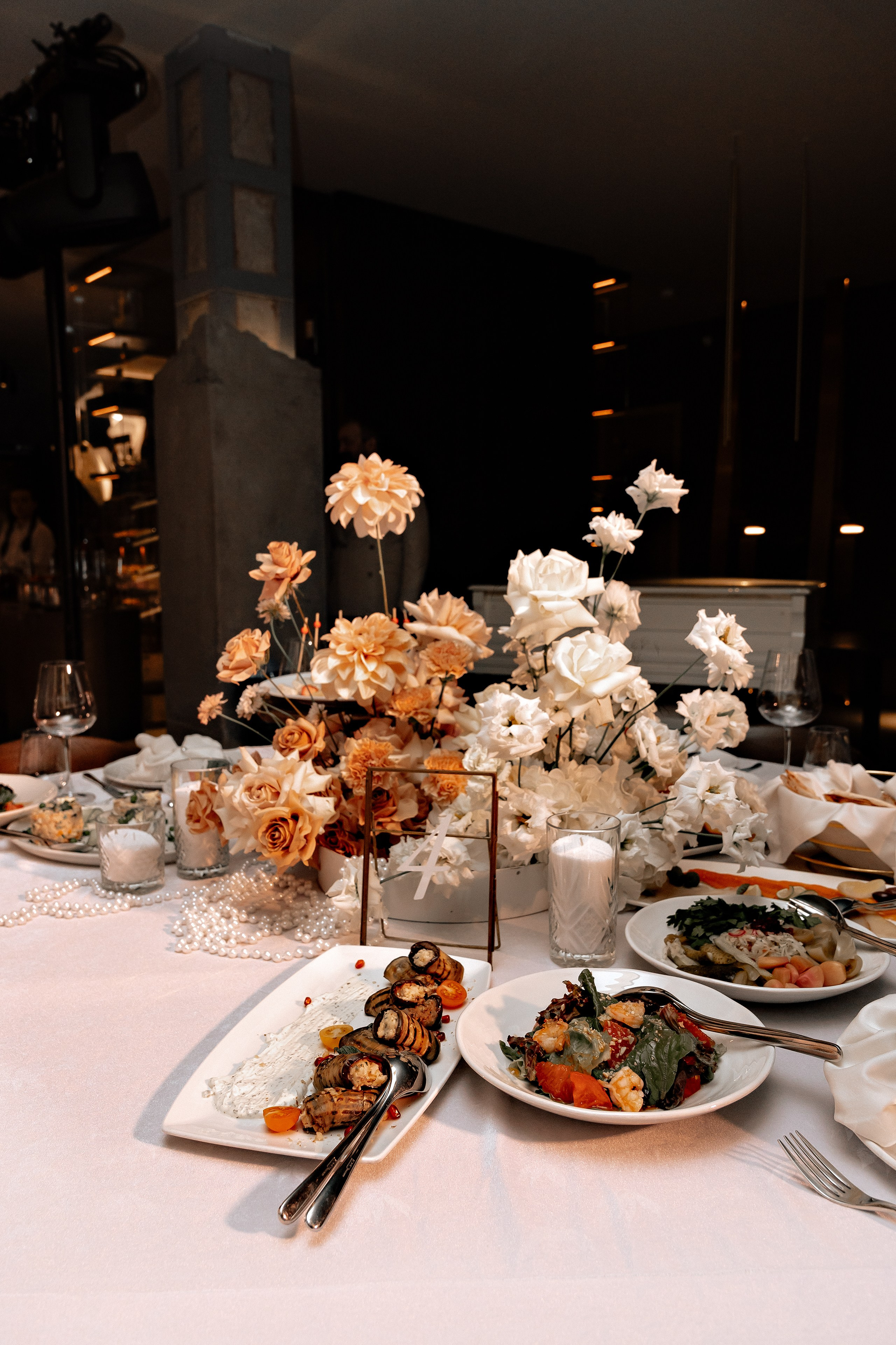 Свадьба «Парк Горького» Артём-Юлия. Свадебный/Портретный фотограф снимаю в Москве