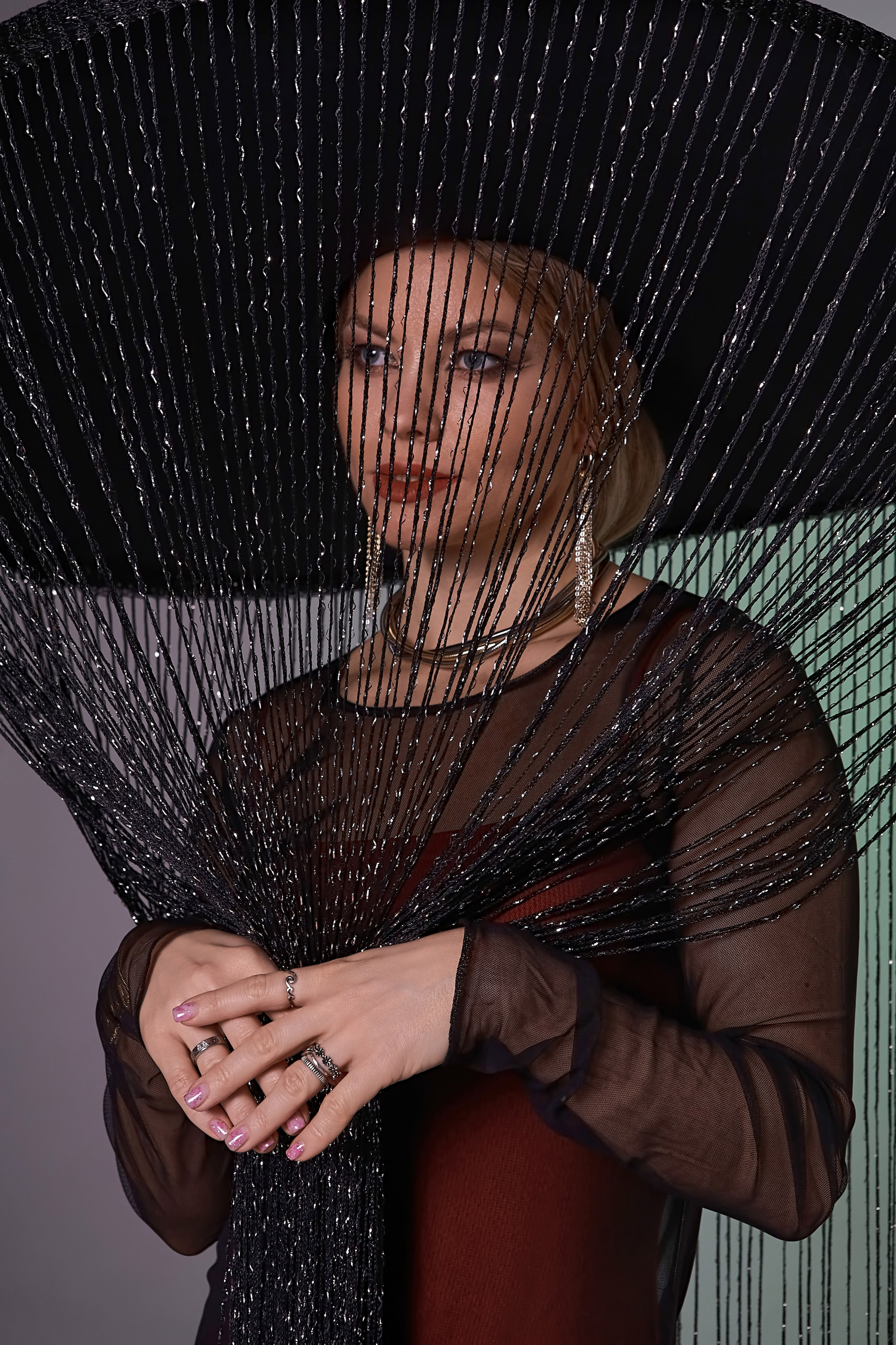 Портретная студийная фотосессия в шикарной шляпе. Семейный и свадебный фотограф в Краснодаре Михеева Светлана