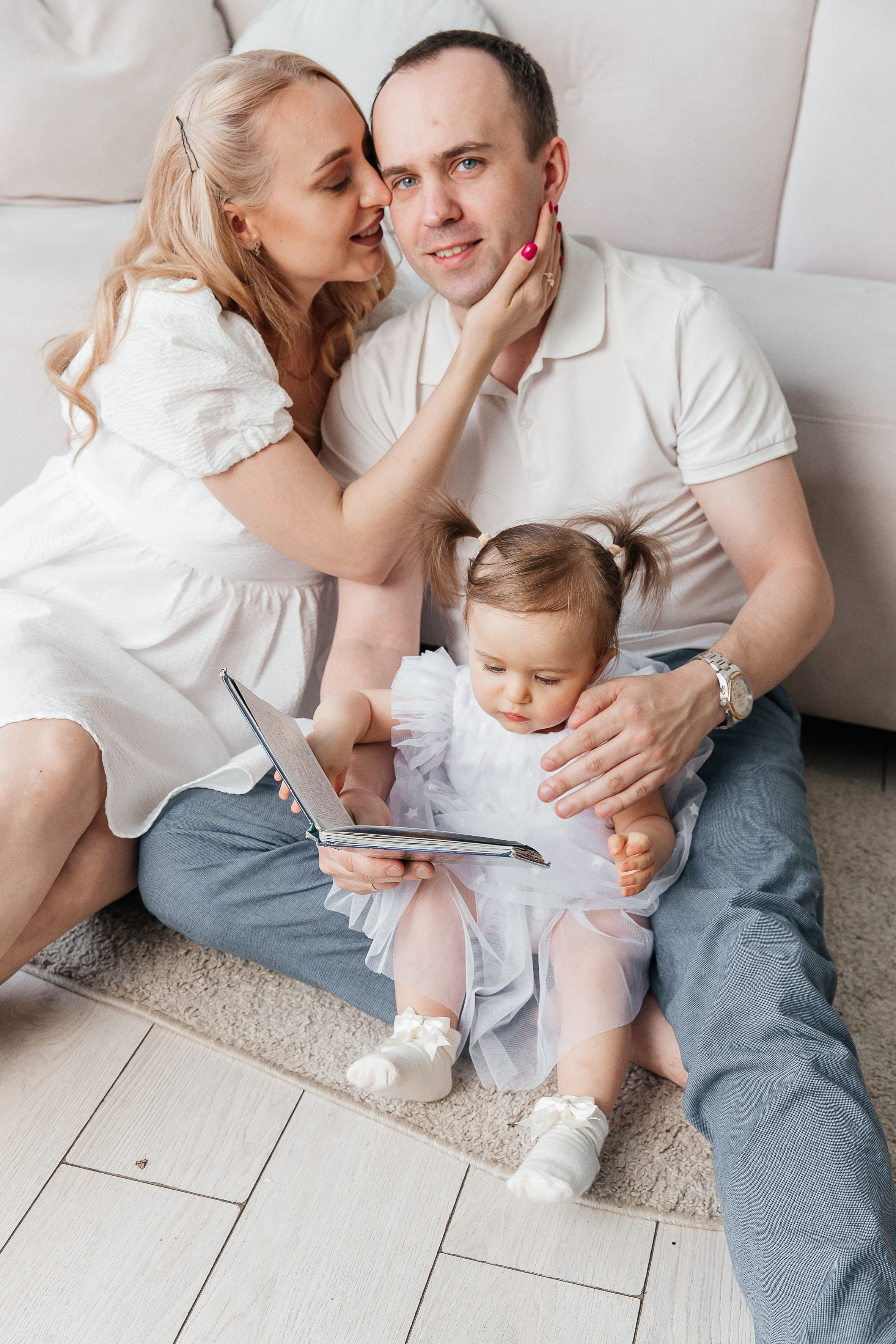 1 годик, в студии. Фотограф Анна Анисимова. Свадьбы, портреты, творческий репортаж